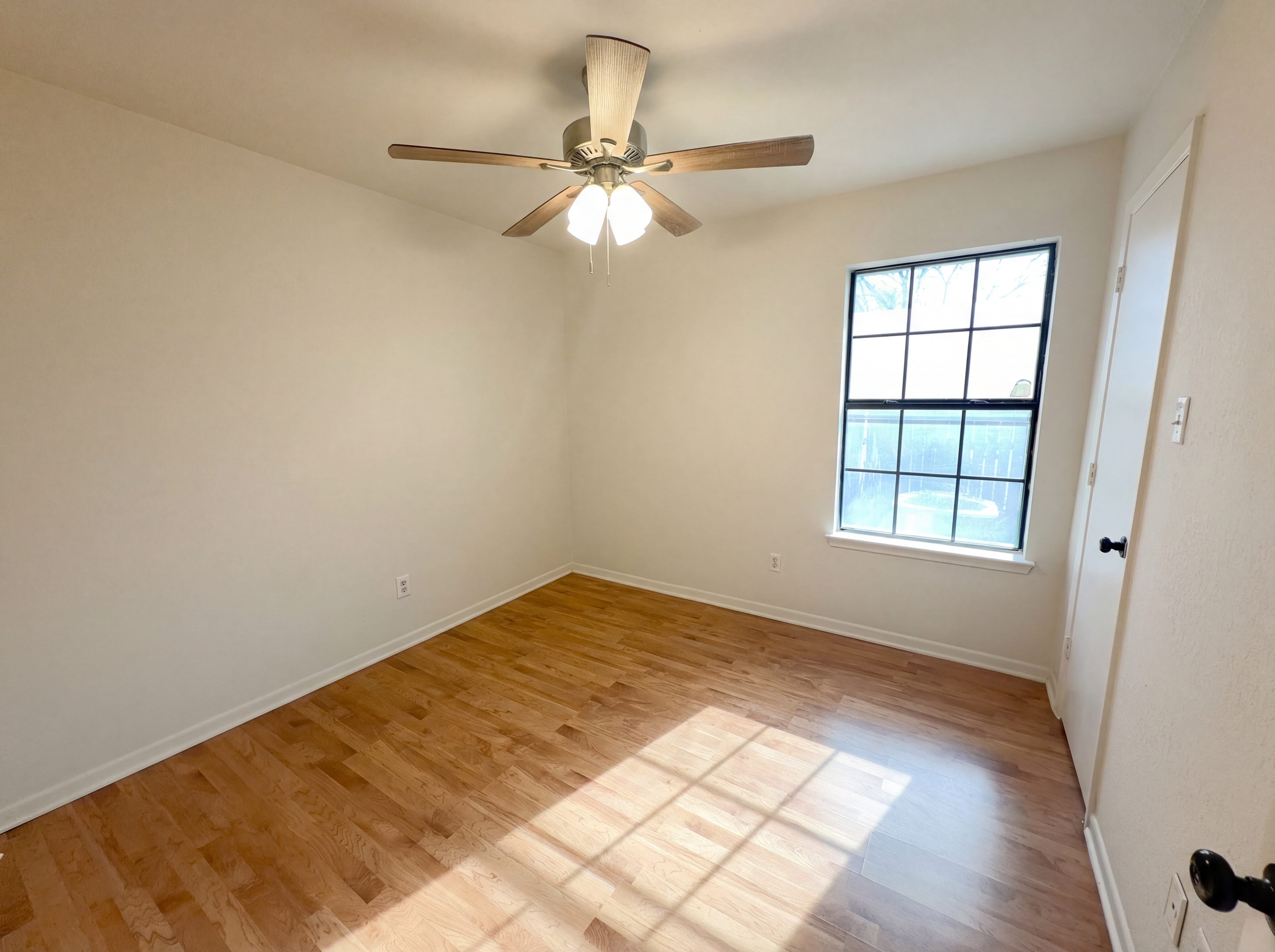 Photo 11 of 16 of 1802 Moonstone Dr, Killeen, TX