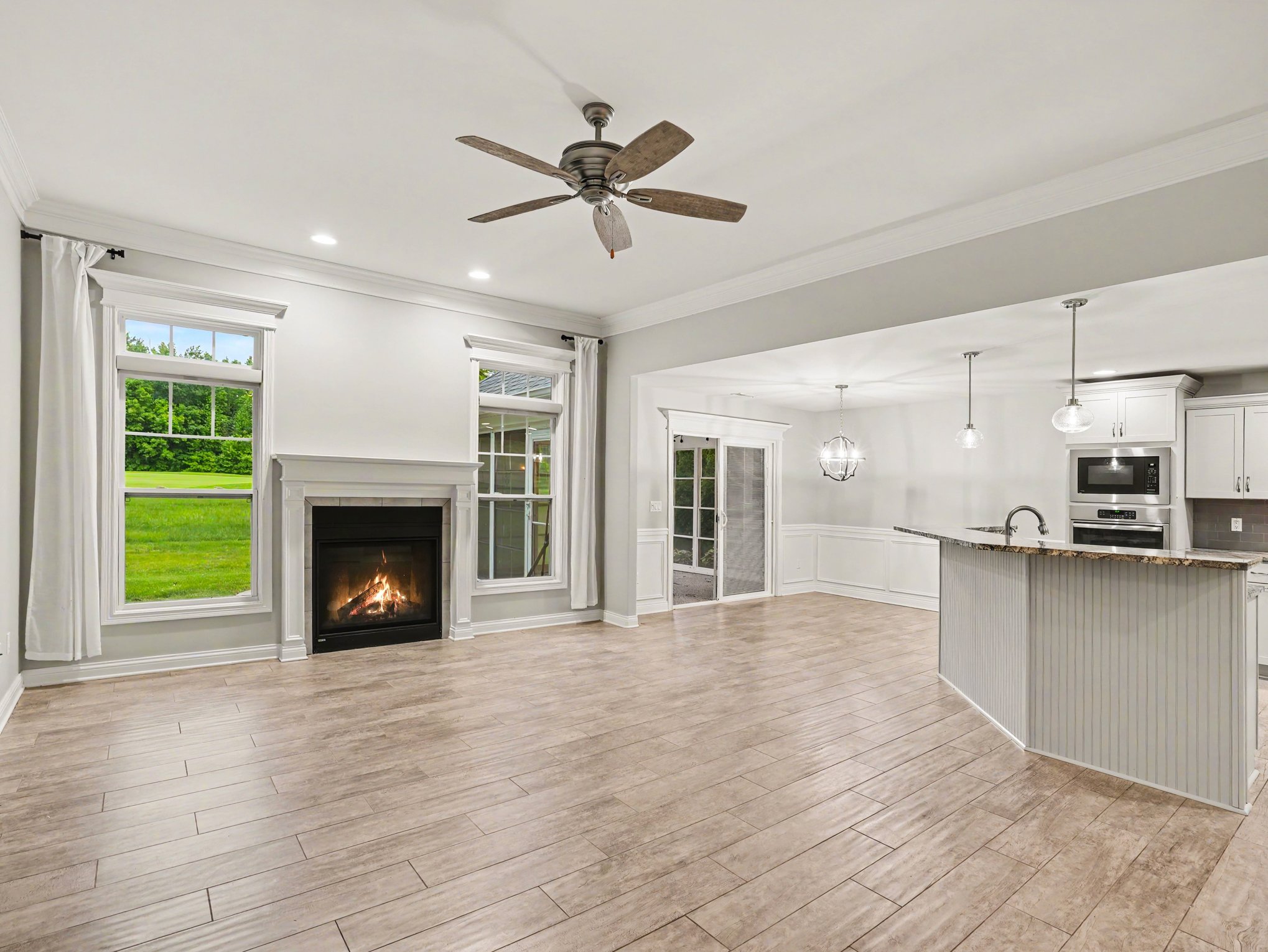 Photo 3 of 16 of 1612 Pine Valley Way, Henryville, IN