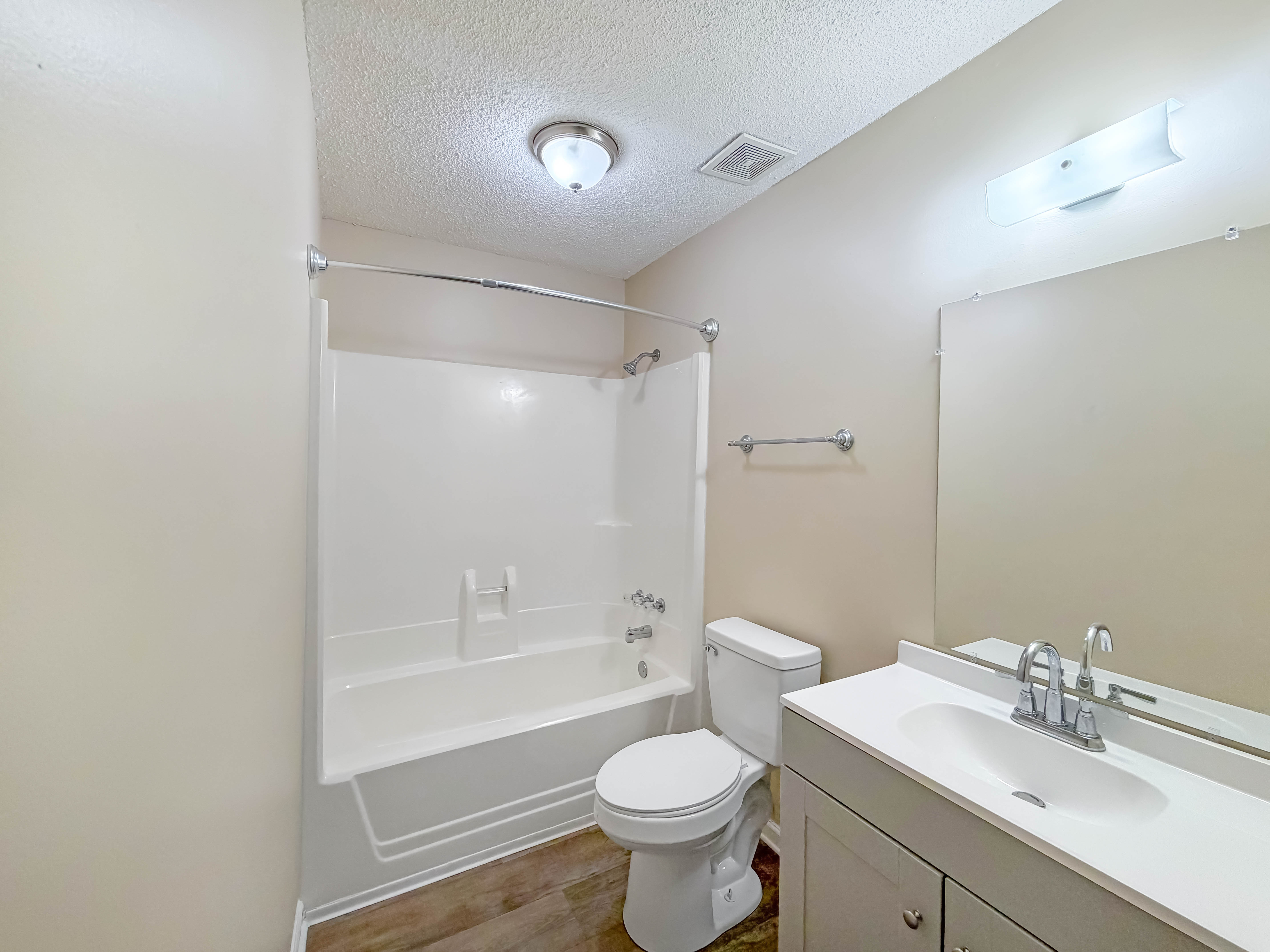 Photo 19 of 21 of 104 Frontier Ln, La Vergne, TN