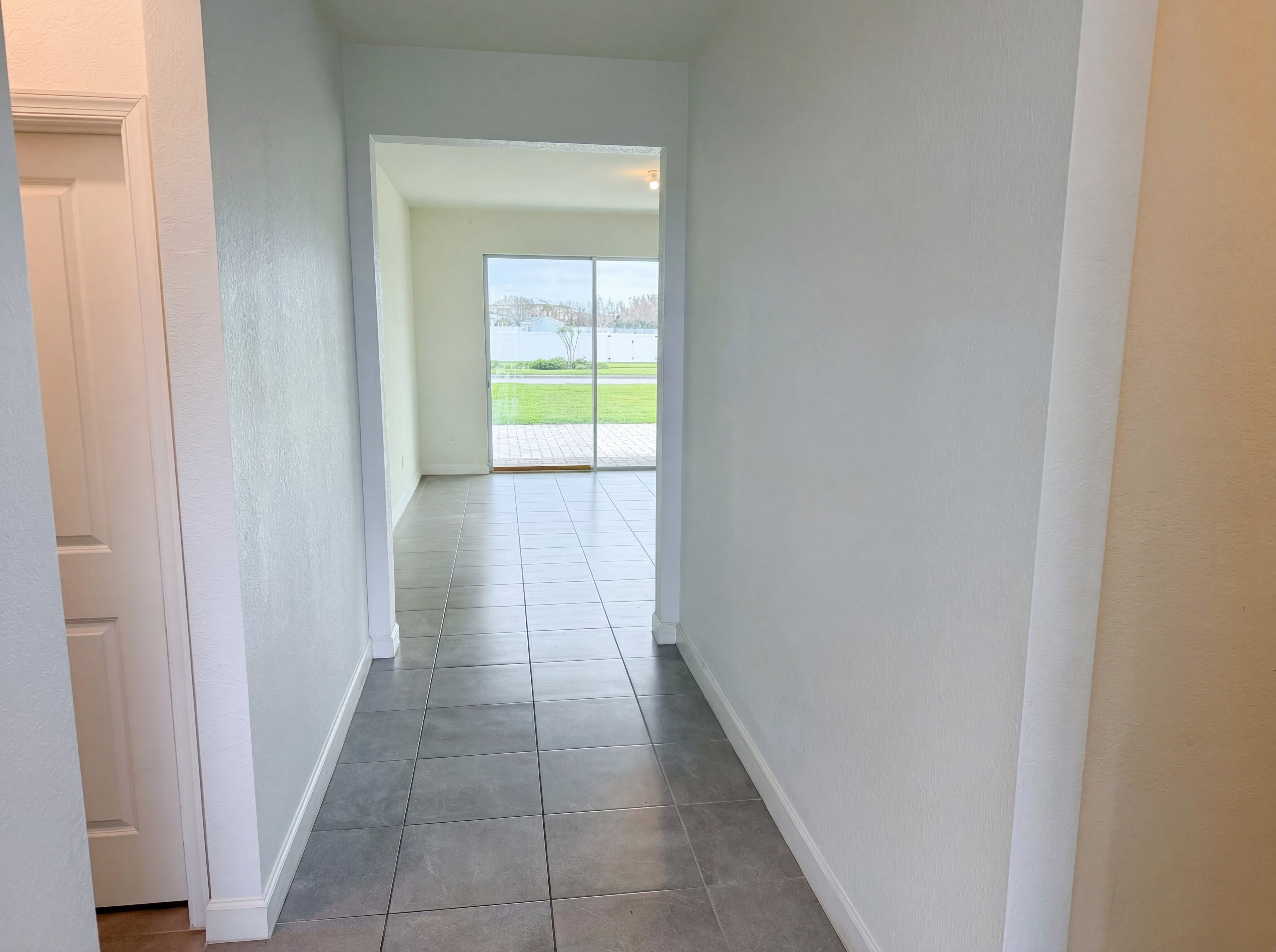 Photo 9 of 28 of 12473 NW Lynch Ln, Port Saint Lucie, FL