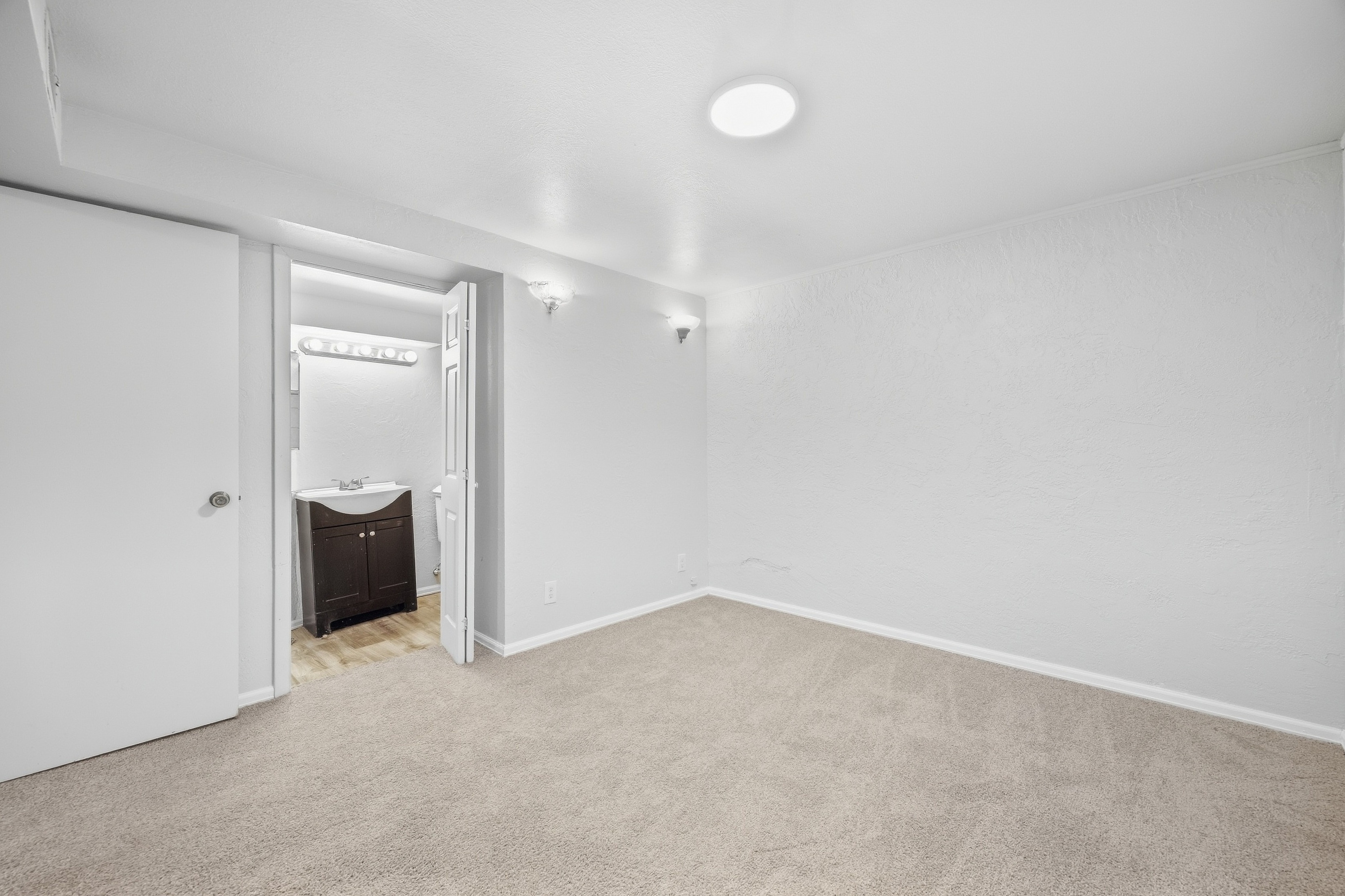 Photo 14 of 20 of 2826 Jon St, Colorado Springs, CO