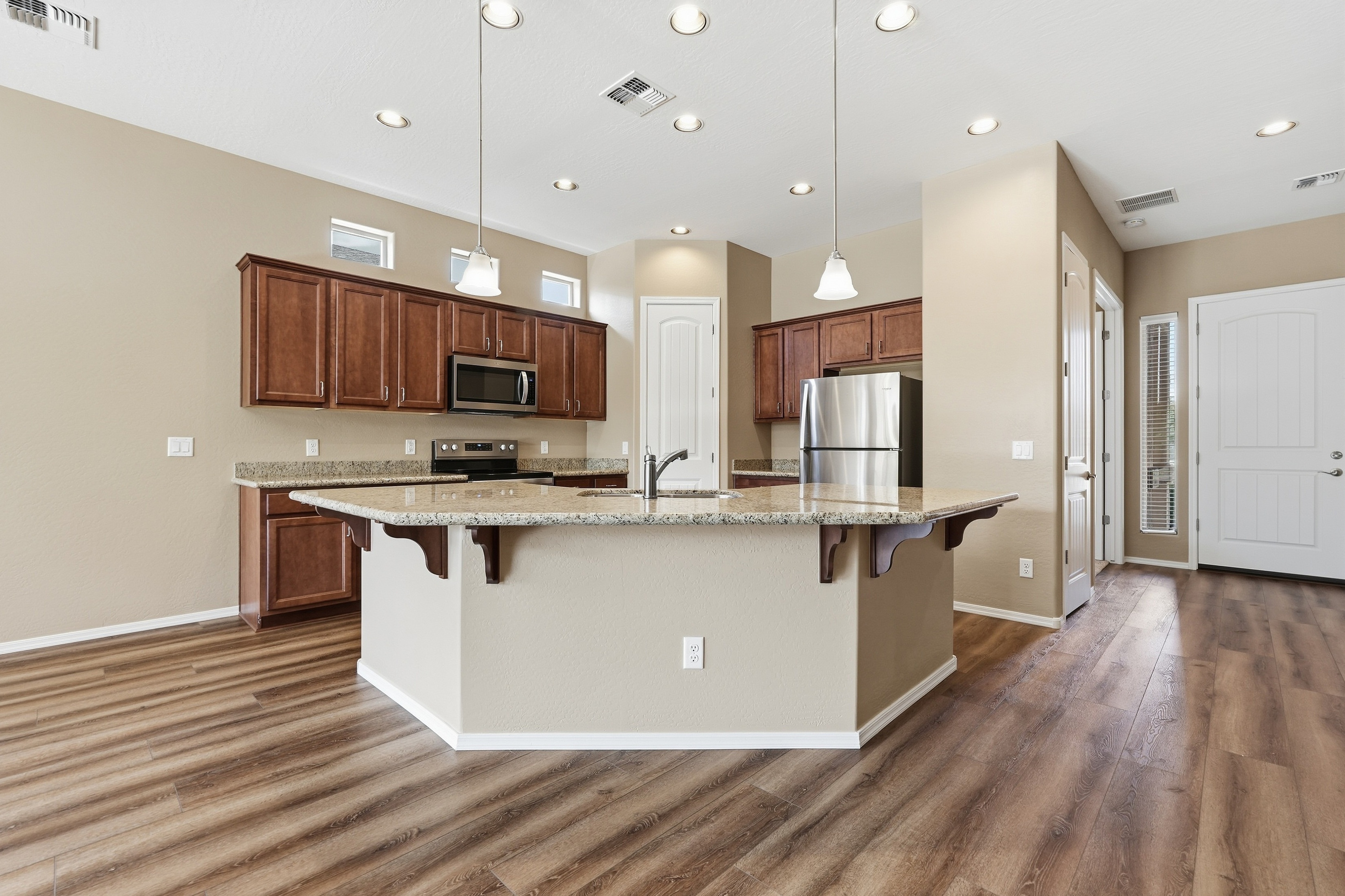Photo 2 of 23 of 6167 E Livingston Loop, Prescott Valley, AZ