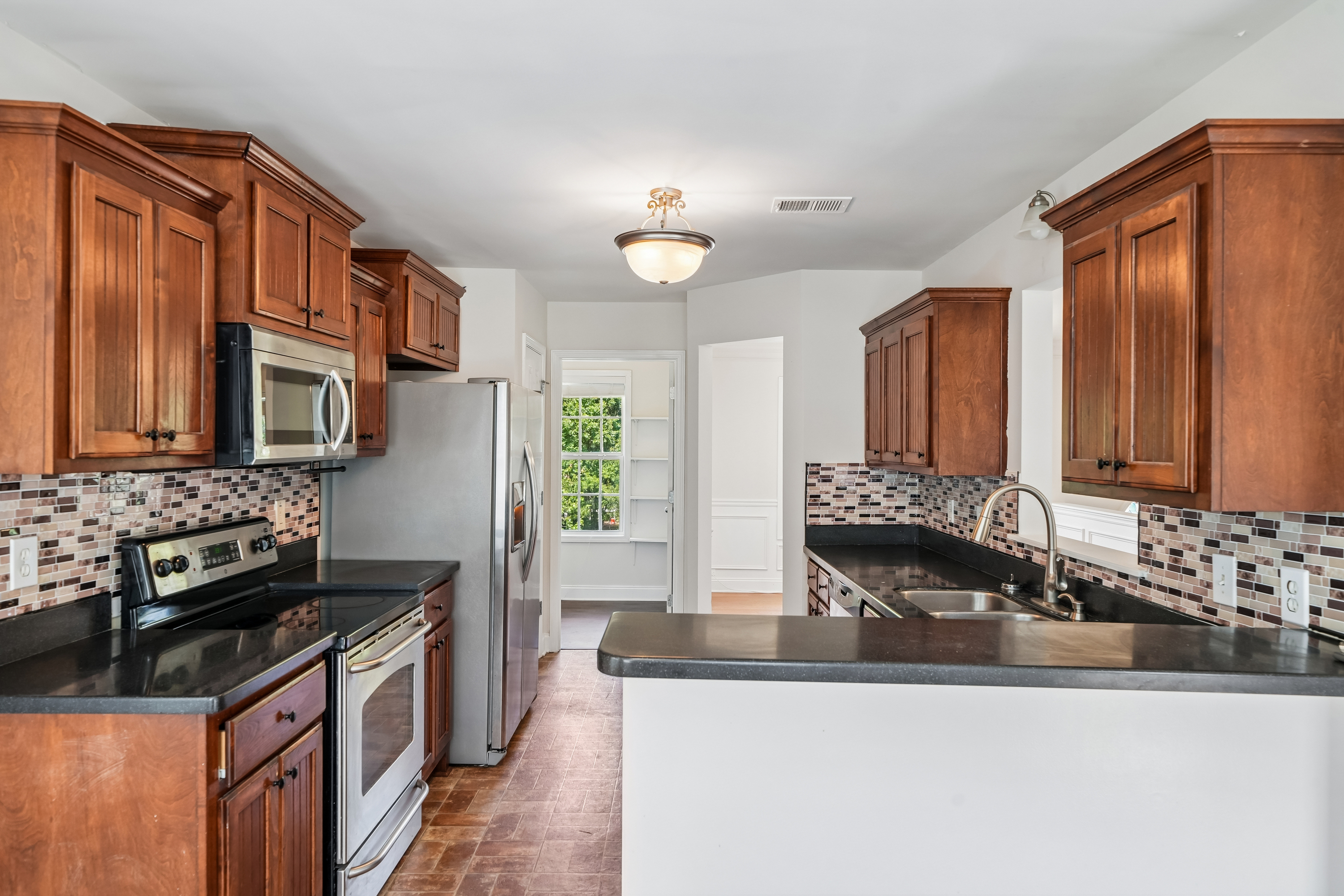 Photo 6 of 39 of 70 Feldspar Dr, Jefferson, GA