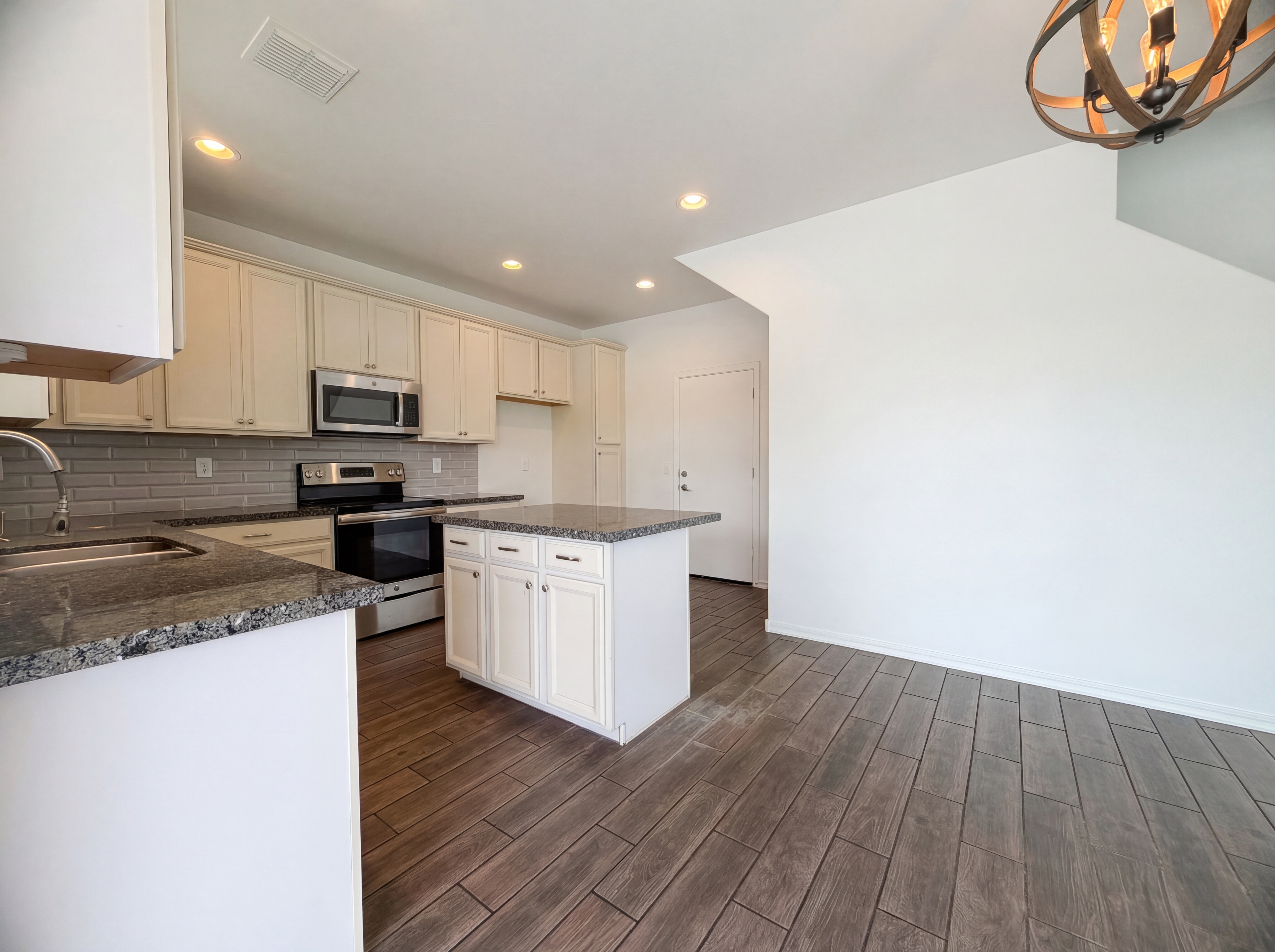 Photo 2 of 18 of 22251 E Via De Olivos Ct, Queen Creek, AZ