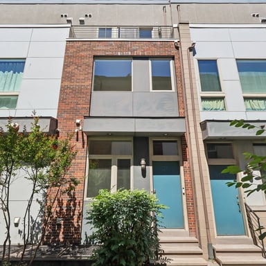 Property photo 1 of 412 N Front St Unit 21