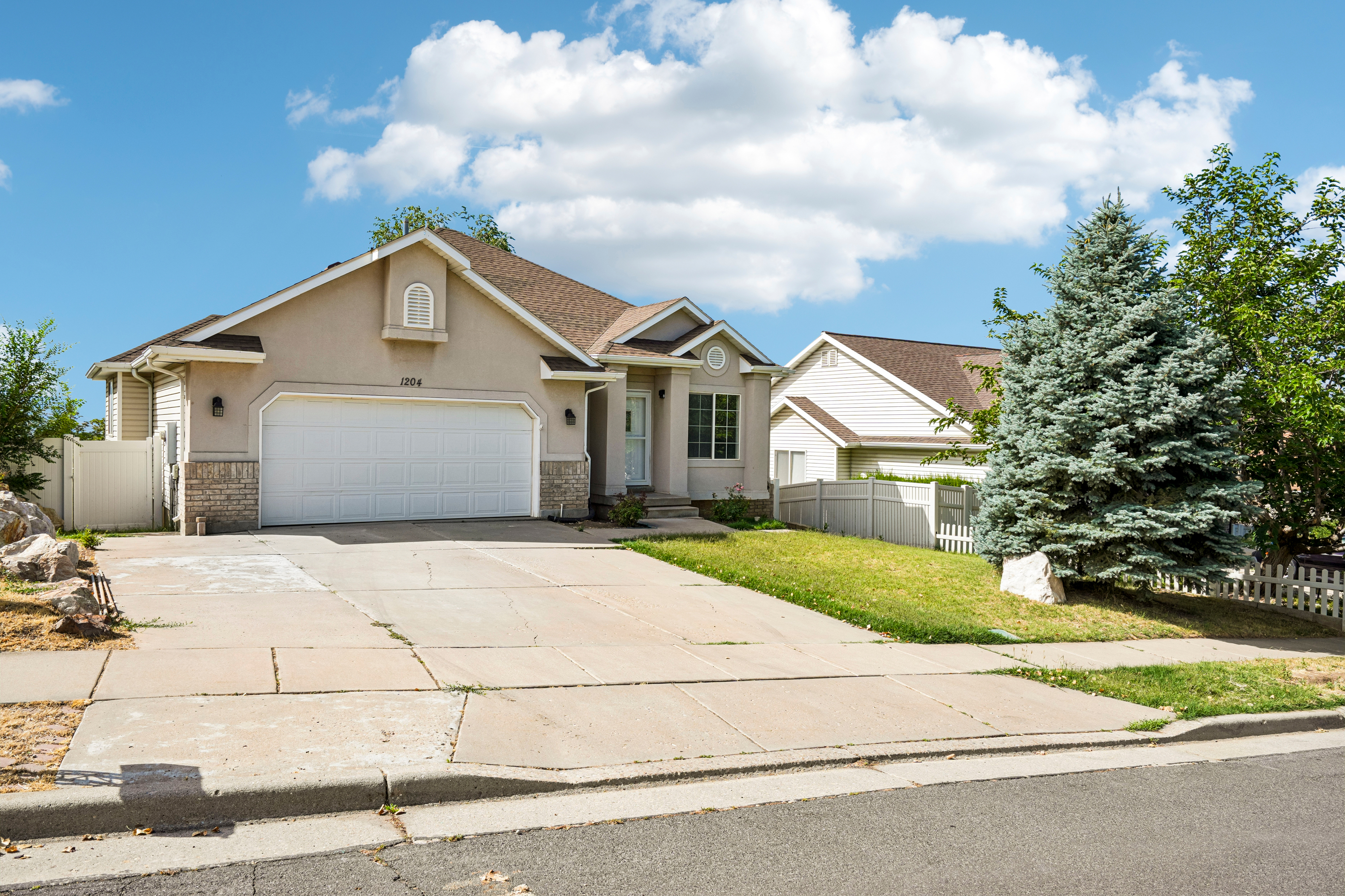 Photo 9 of 43 of 1204 E 3225 N, Layton, UT