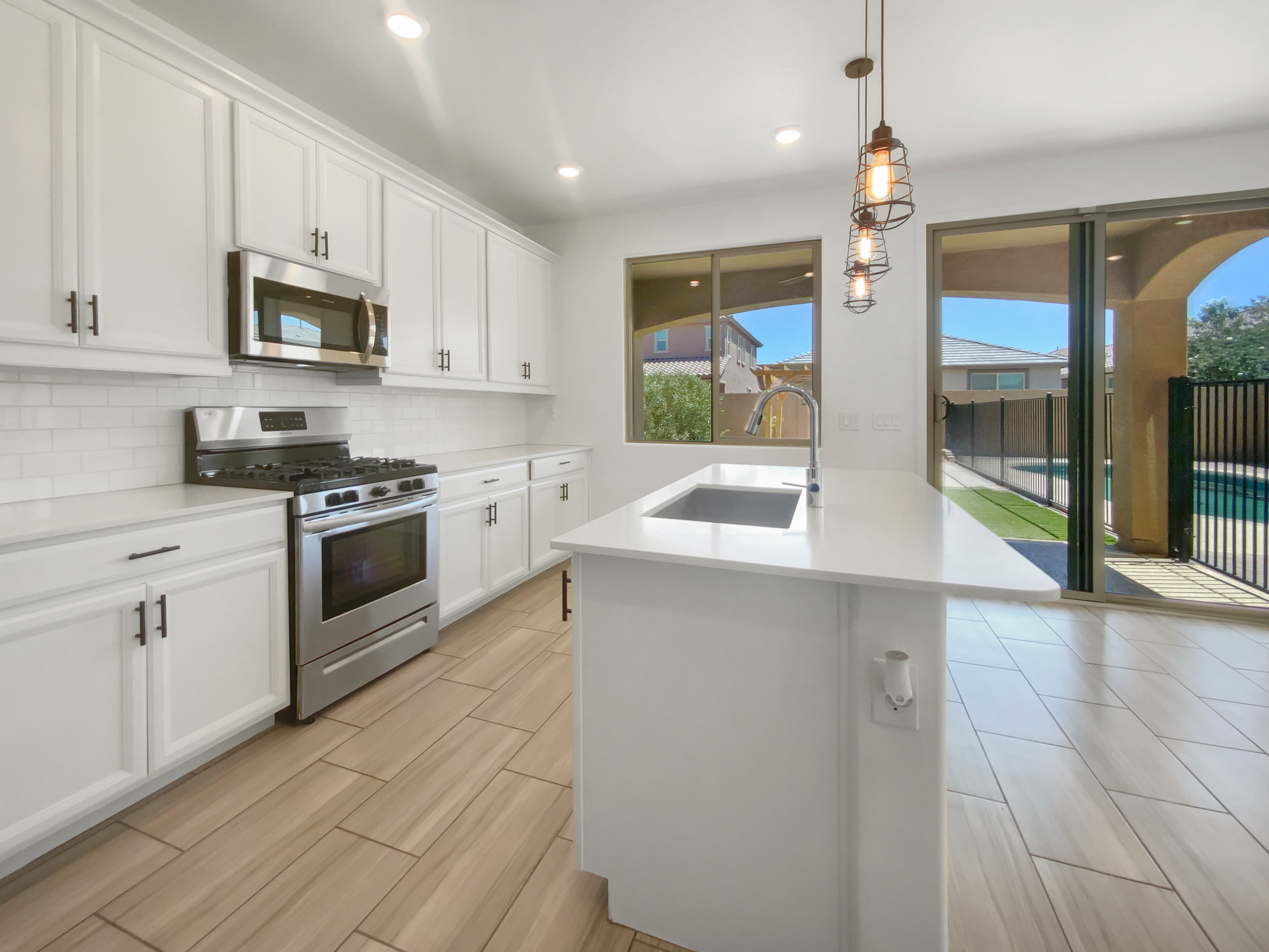 Photo 10 of 20 of 297 W Tamarack Dr, San Tan Valley, AZ