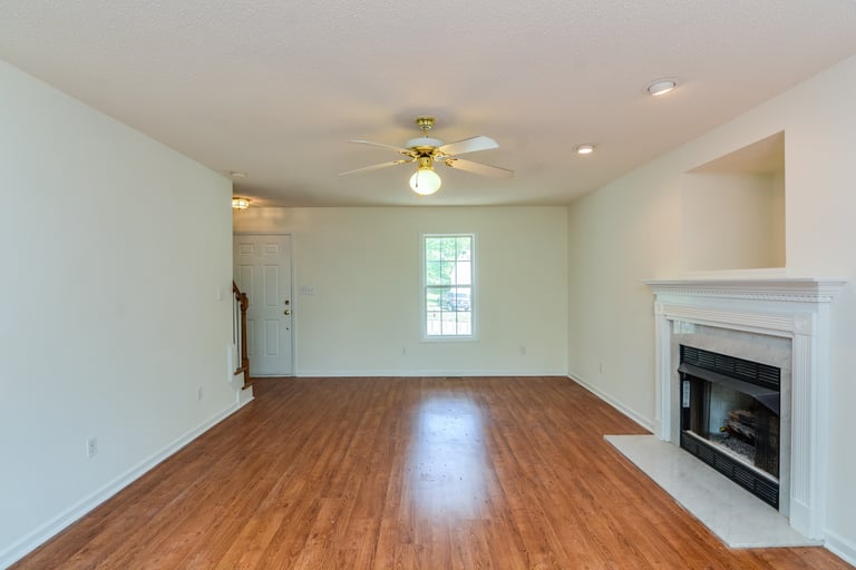 Photo 7 of 24 - 218 Walbury Dr, Knightdale, NC 27545