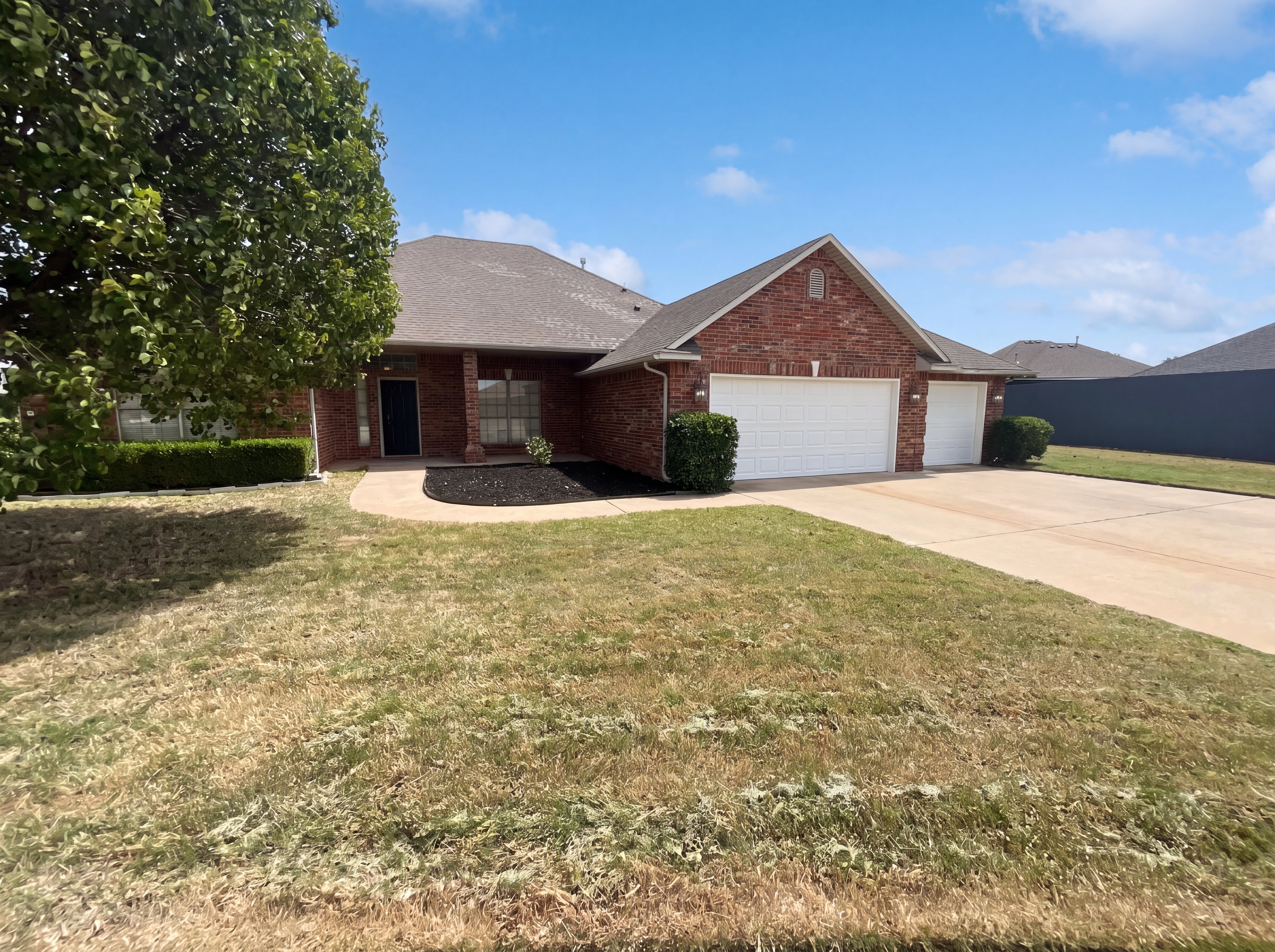 Photo 19 of 21 of 13808 S Robinson Ave, Oklahoma City, OK