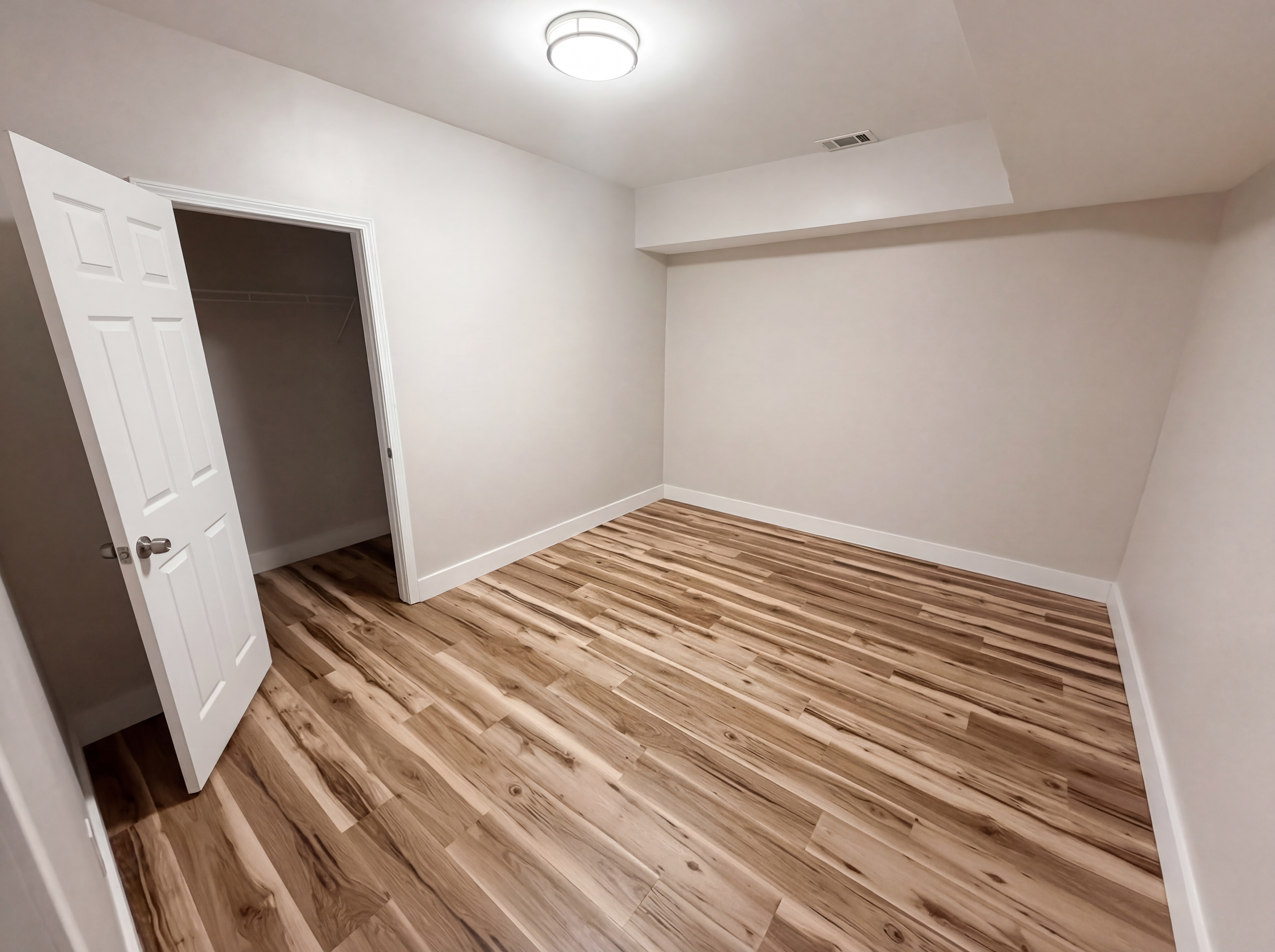 Photo 12 of 44 of 4000 Amberley Ln, Marietta, GA