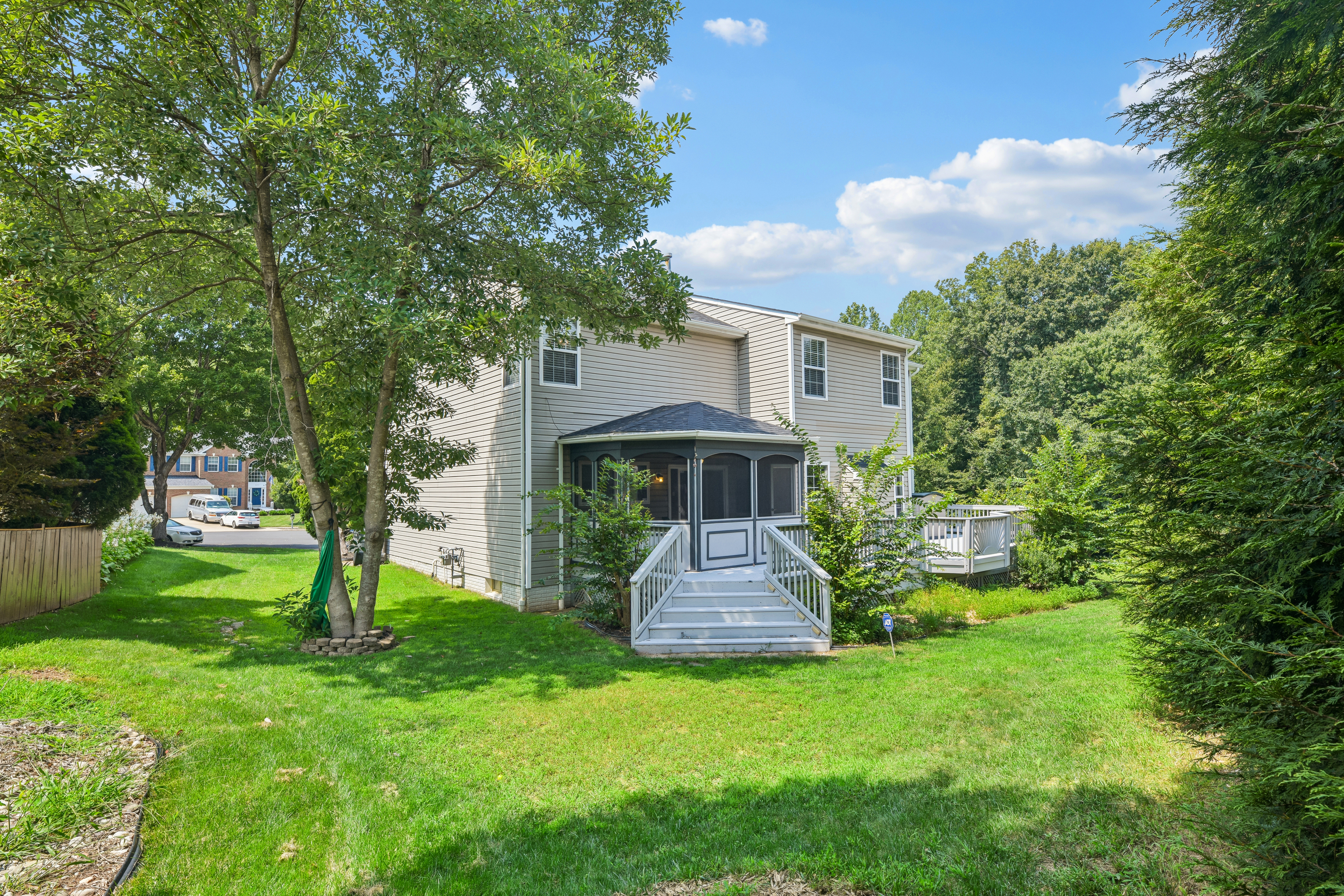 Photo 5 of 84 of 6046 Persinger House Ct, Manassas, VA