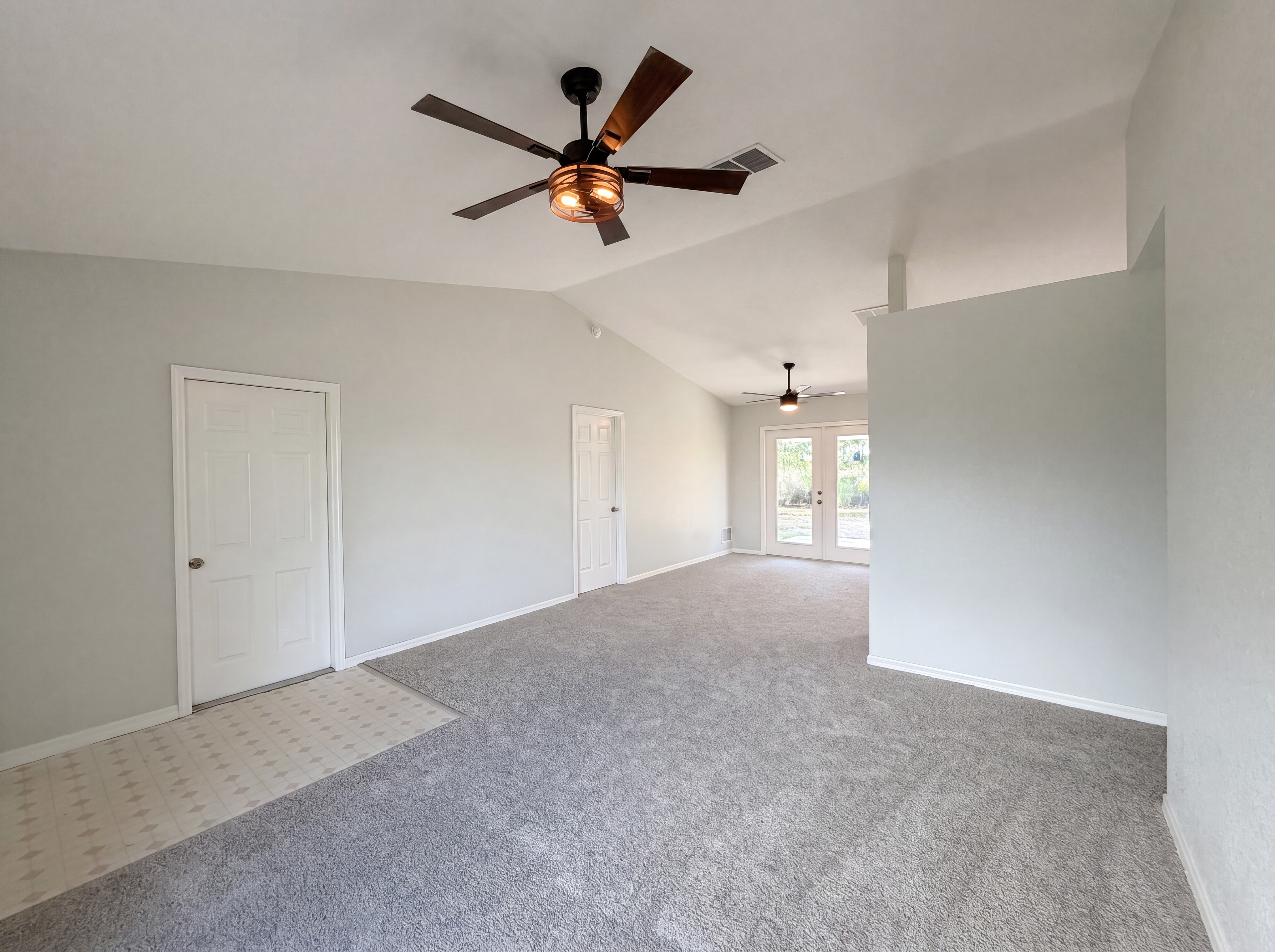 Photo 6 of 25 of 17956 SW 25th Avenue Rd, Ocala, FL