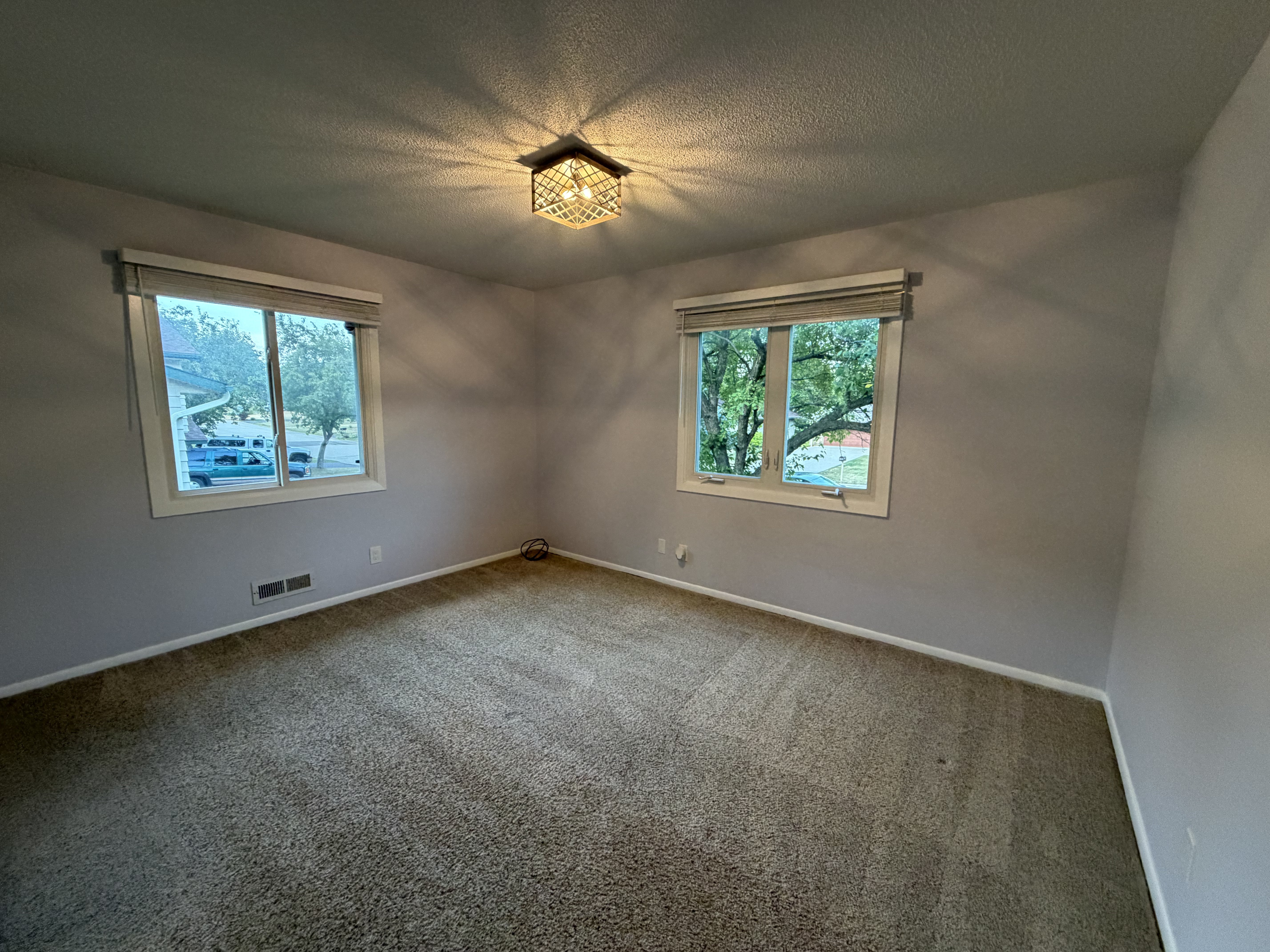 Photo 4 of 23 of 1896 Richal Dr, Woodbury, MN