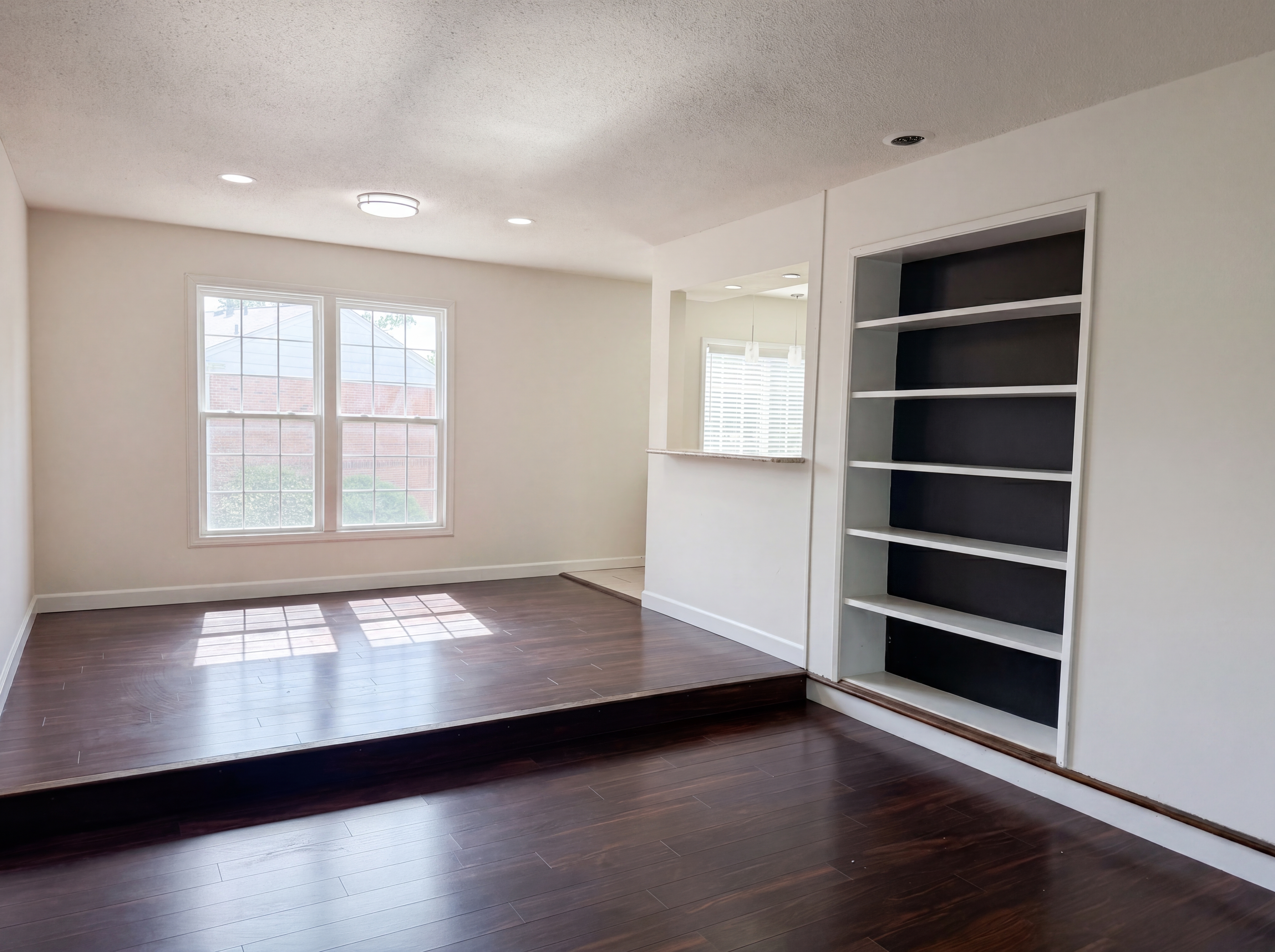 Photo 9 of 24 of 13451 Land O Woods Dr, Saint Louis, MO