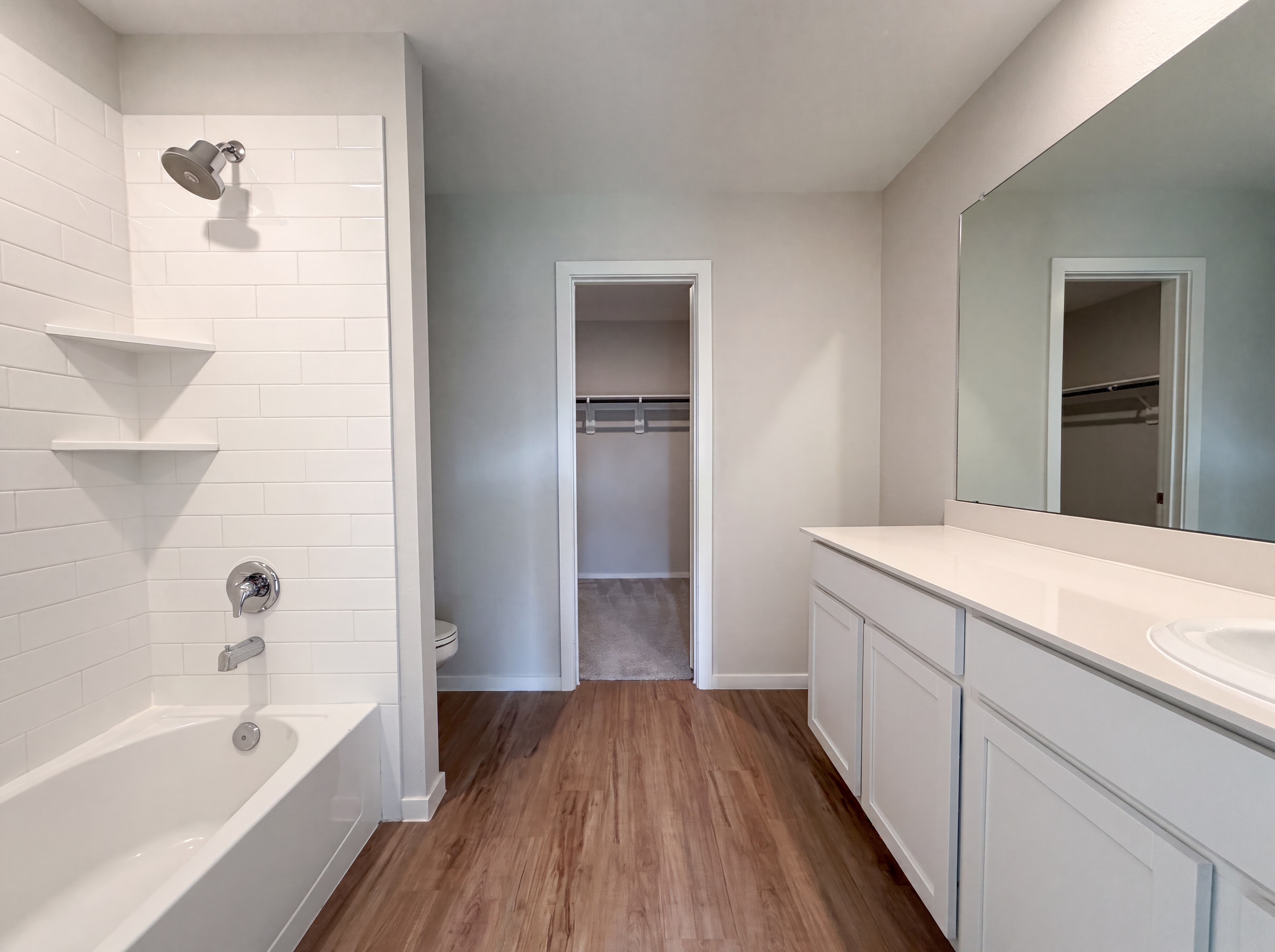 Photo 13 of 17 of 5118 Sunvalley Bend Dr, Katy, TX