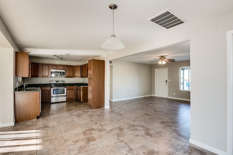 Photo 11 of 33 - 453 N Kirchoff, Mesa, AZ 85203