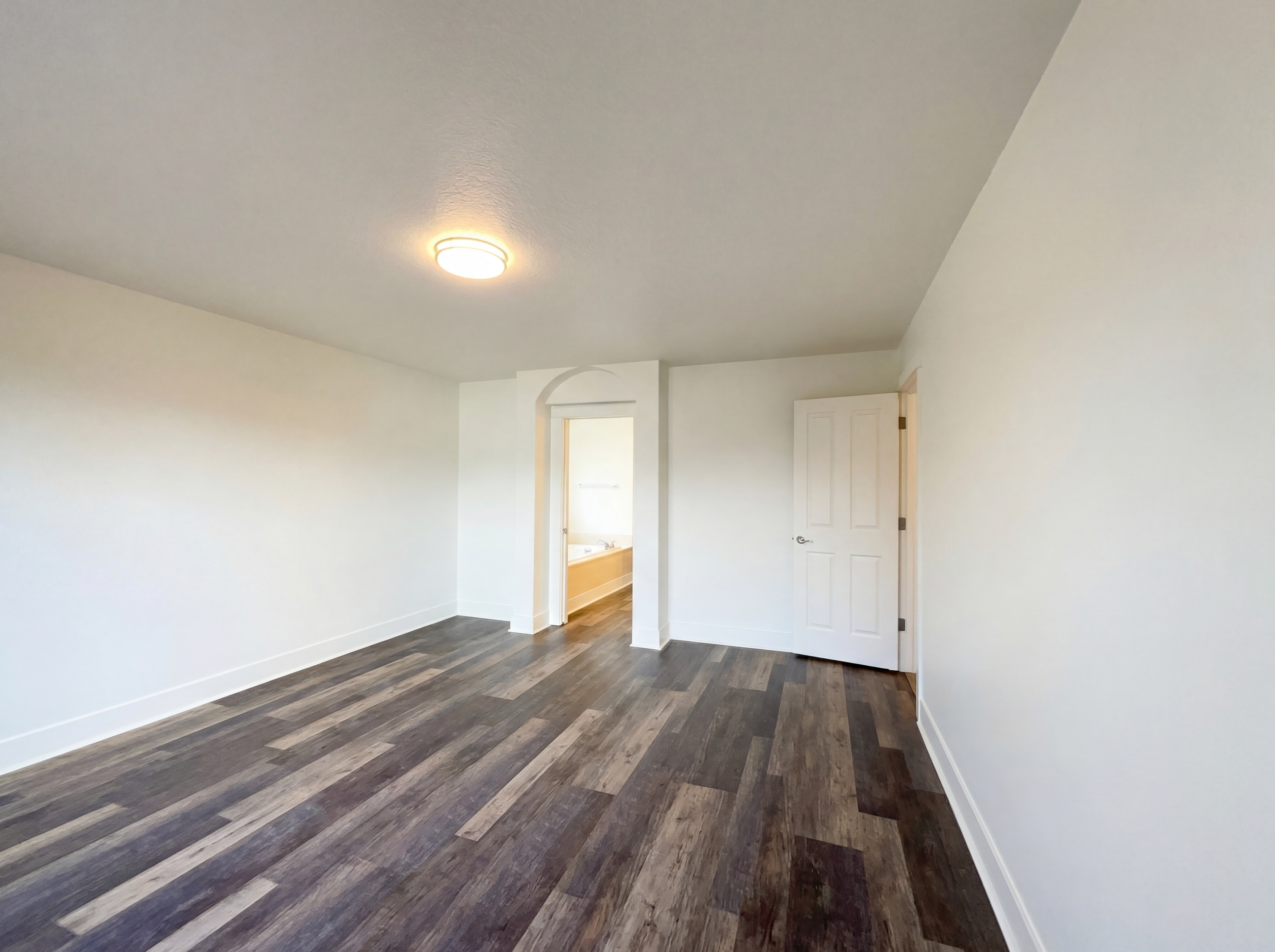 Photo 19 of 35 of 10989 SW Oneida St, Tualatin, OR
