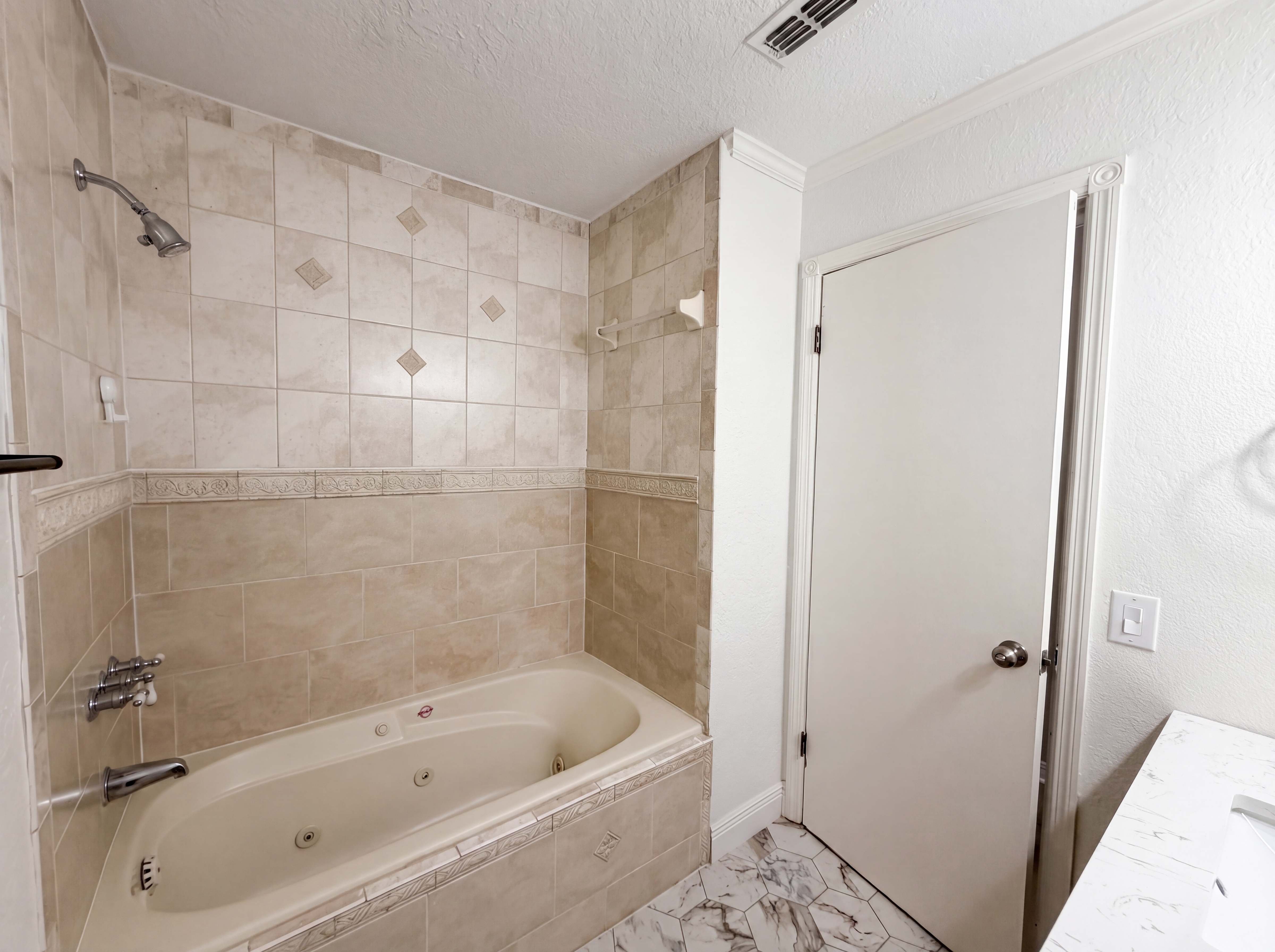 Photo 16 of 21 of 1770 NE 37th St, Ocala, FL