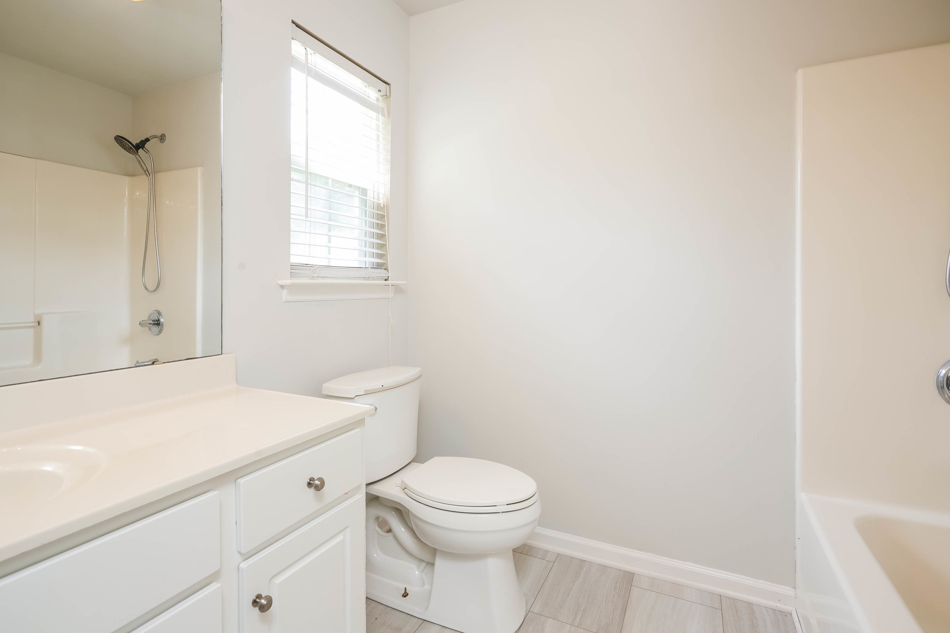 Photo 16 of 22 of 503 Plateau Dr, Greenville, NC
