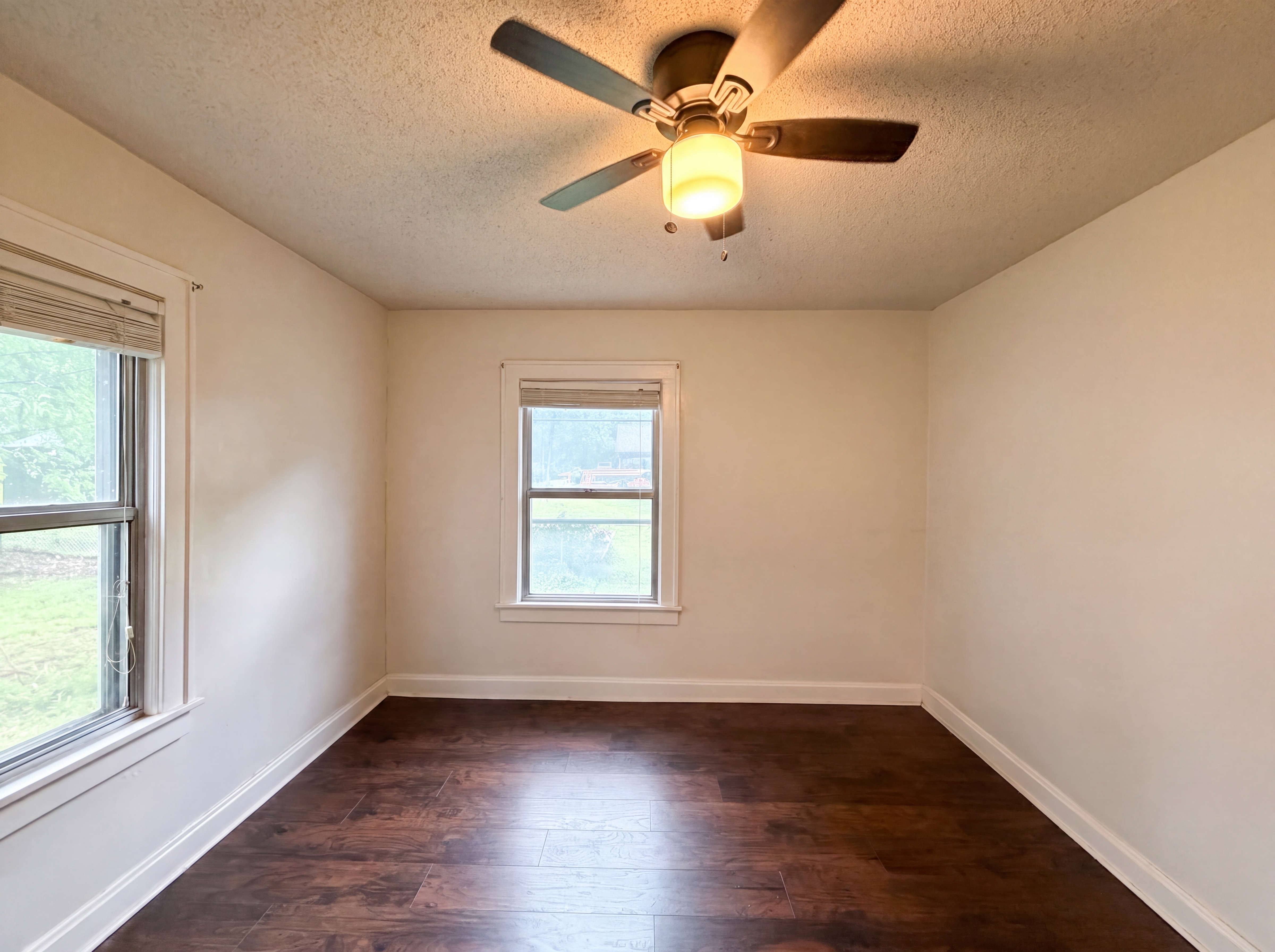 Photo 6 of 21 of 11304 E 55th Ter, Raytown, MO