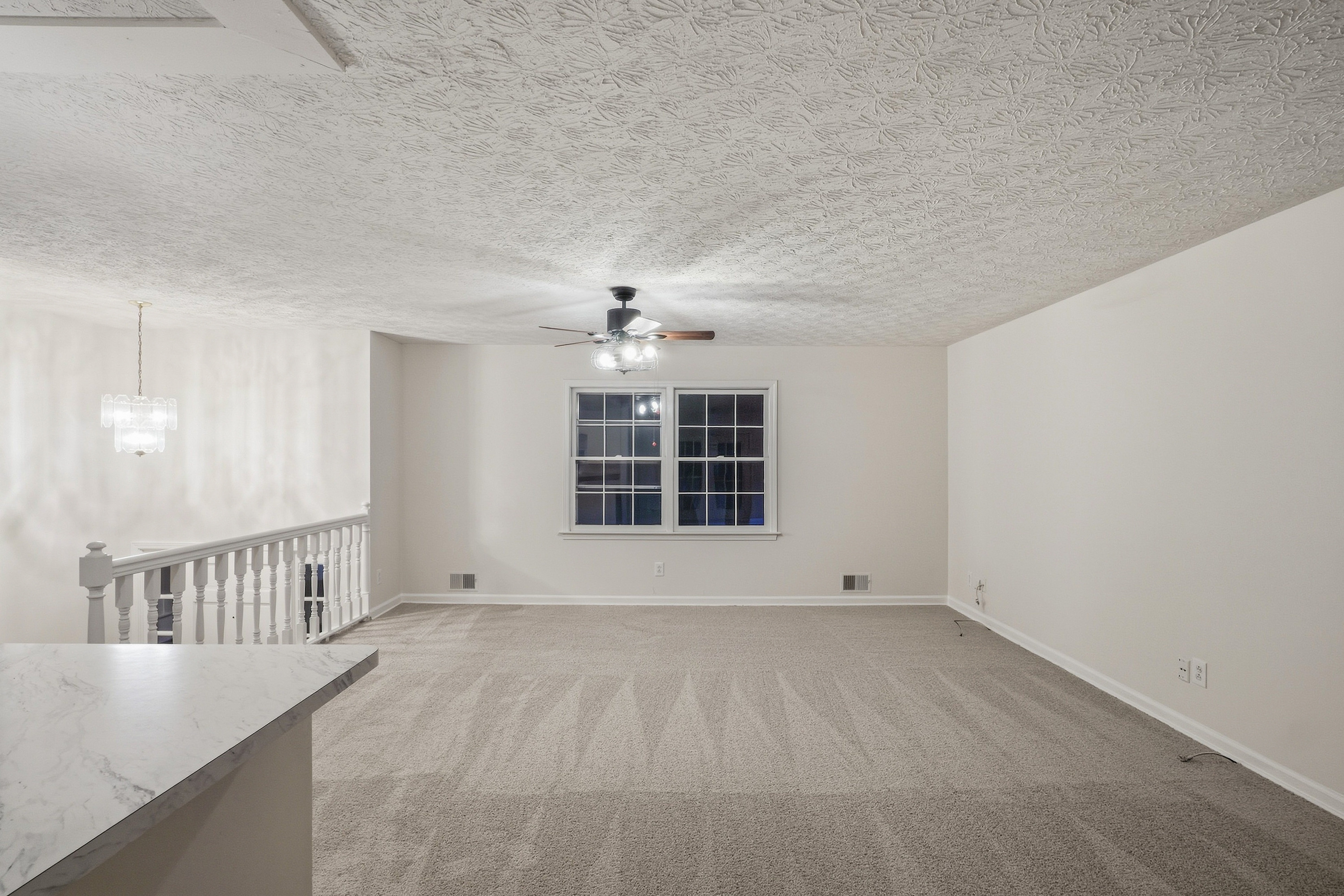 Photo 3 of 27 of 4222 King James Ct, Snellville, GA