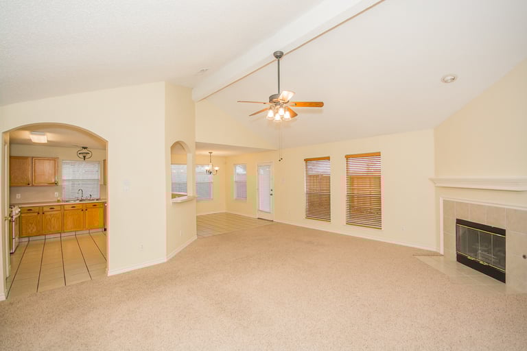 Photo 2 of 24 - 1012 Ridgecrest Dr, McKinney, TX 75069