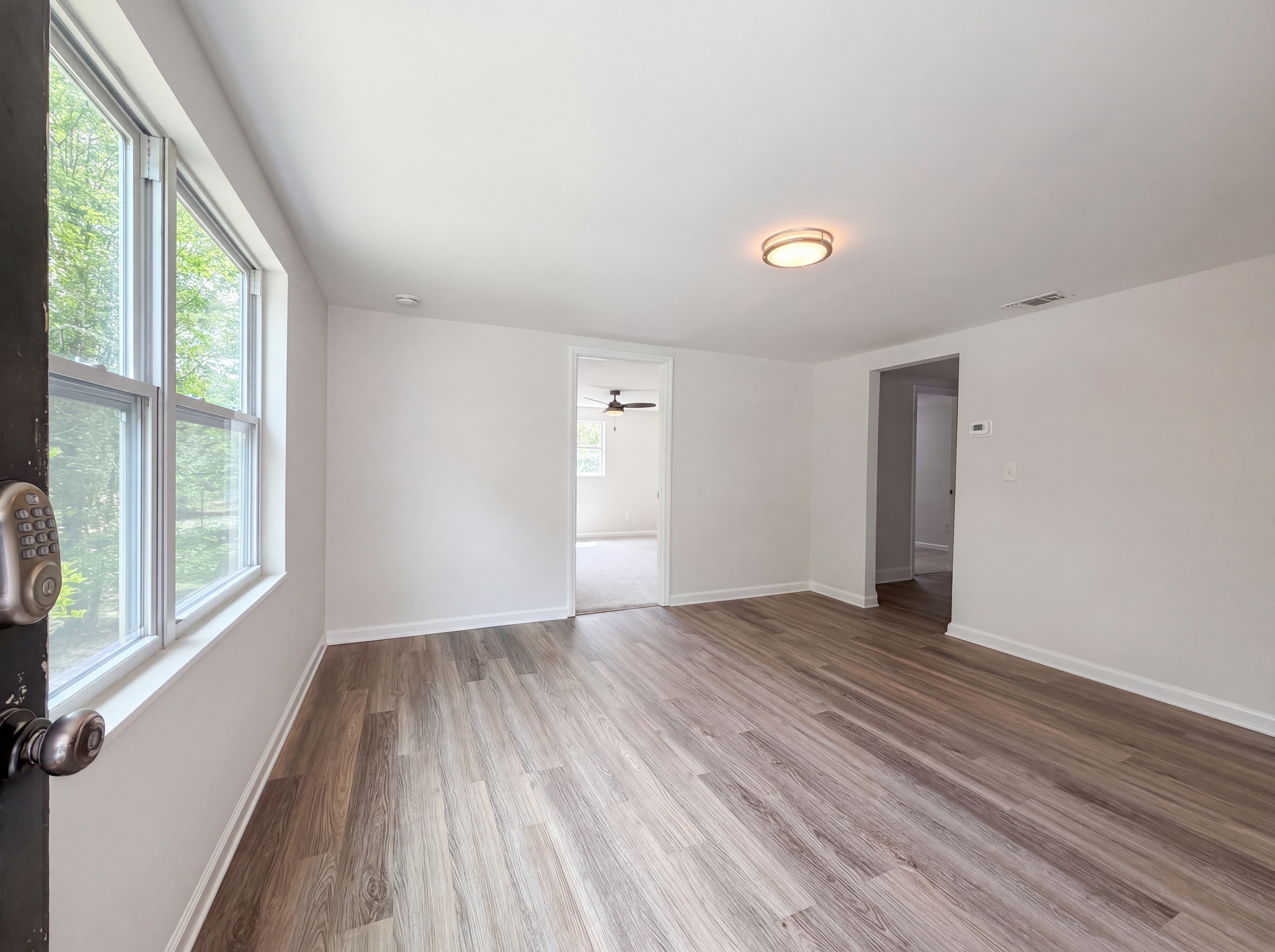 Photo 8 of 19 of 7008 Thurston Rd, Jacksonville, FL