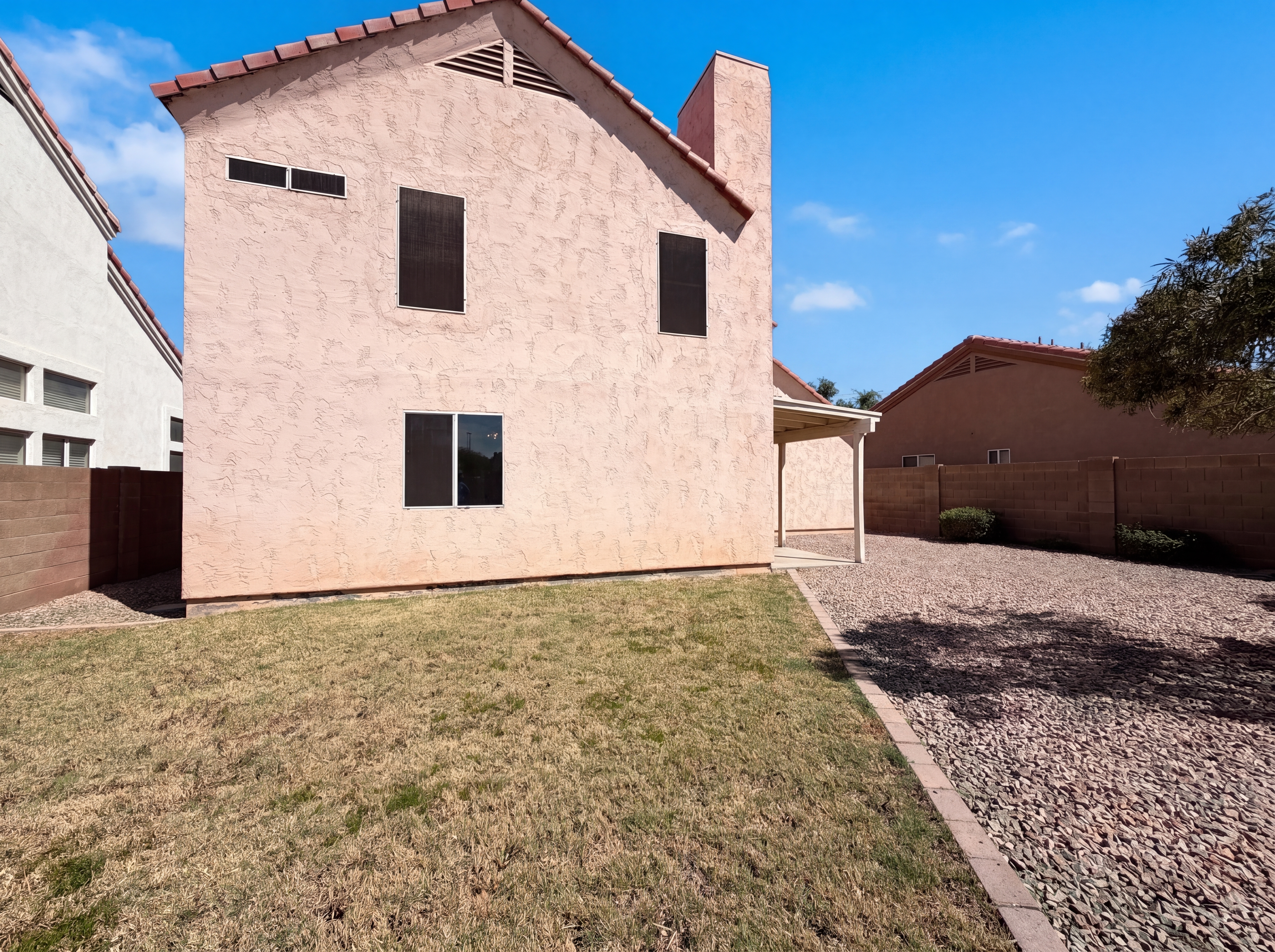 Photo 18 of 21 of 1114 S Tiago Dr, Gilbert, AZ