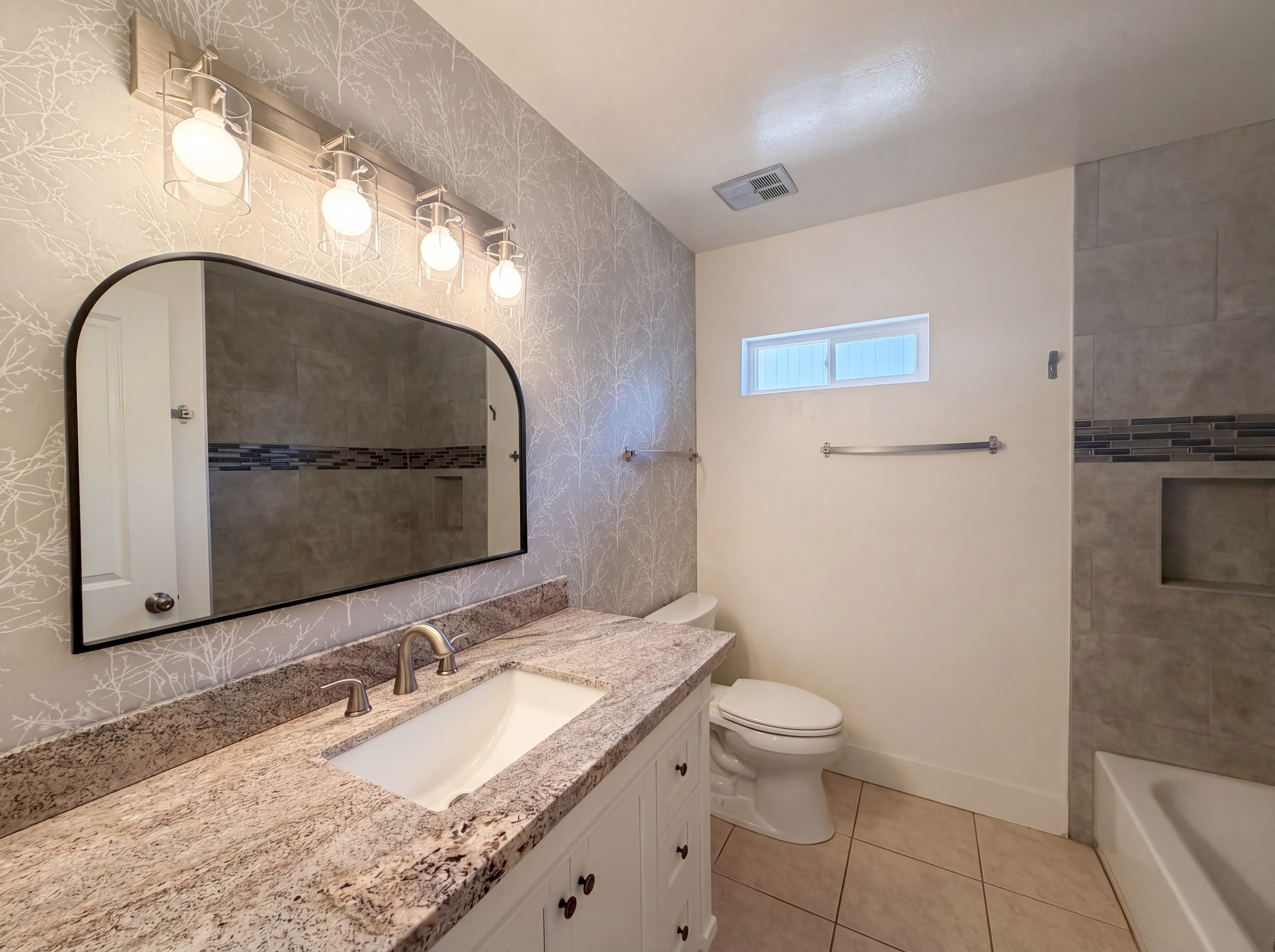 Photo 12 of 22 of 3028 E Marilyn Rd, Phoenix, AZ