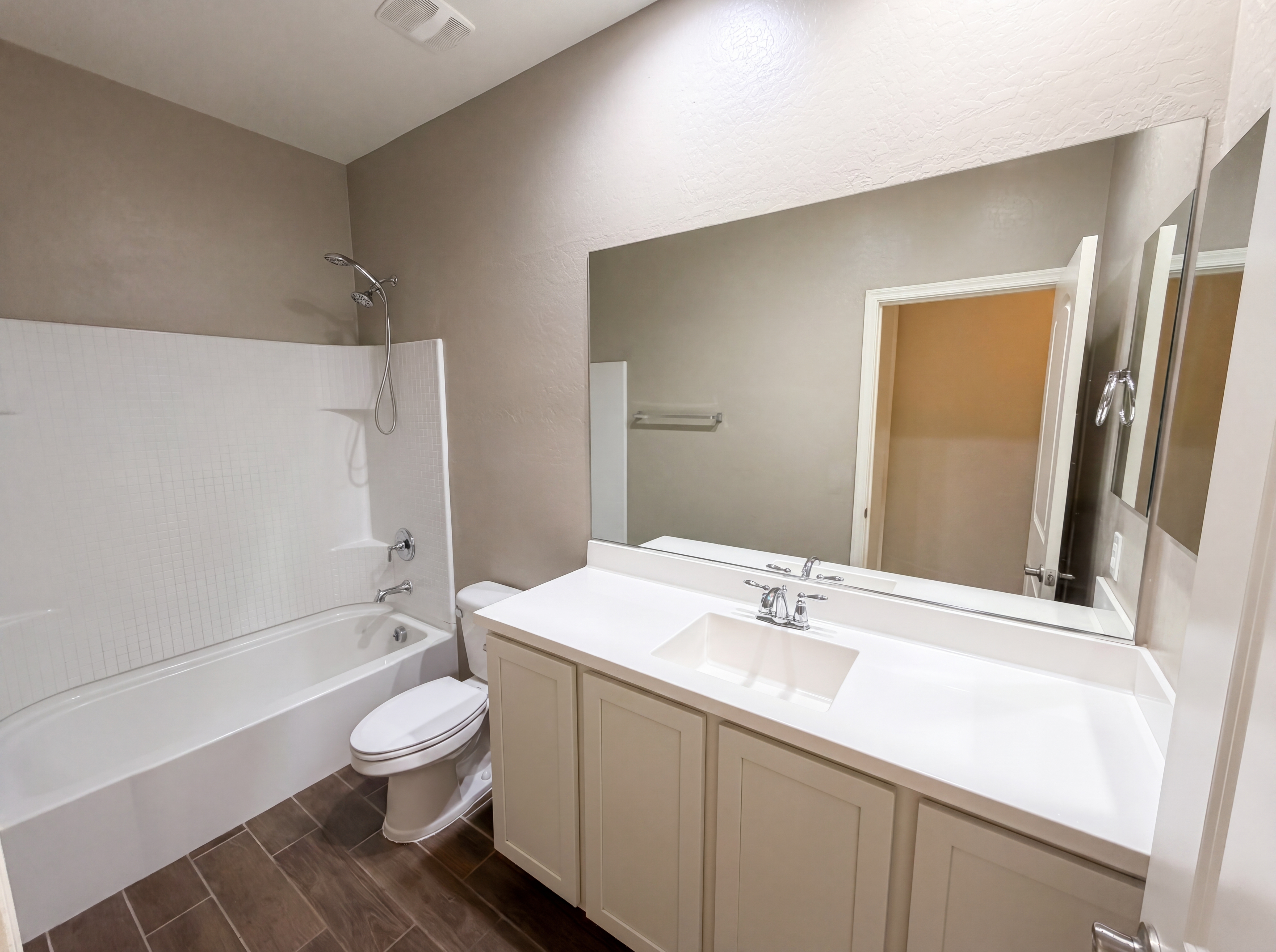 Photo 6 of 31 of 23680 W Magnolia Dr, Buckeye, AZ