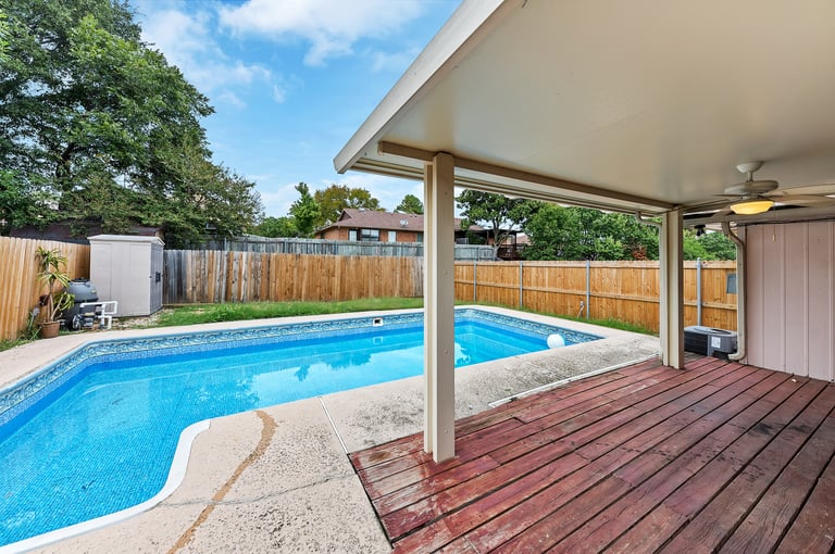 Photo 17 of 20 - 2317 Chestnut Way, Bedford, TX 76022
