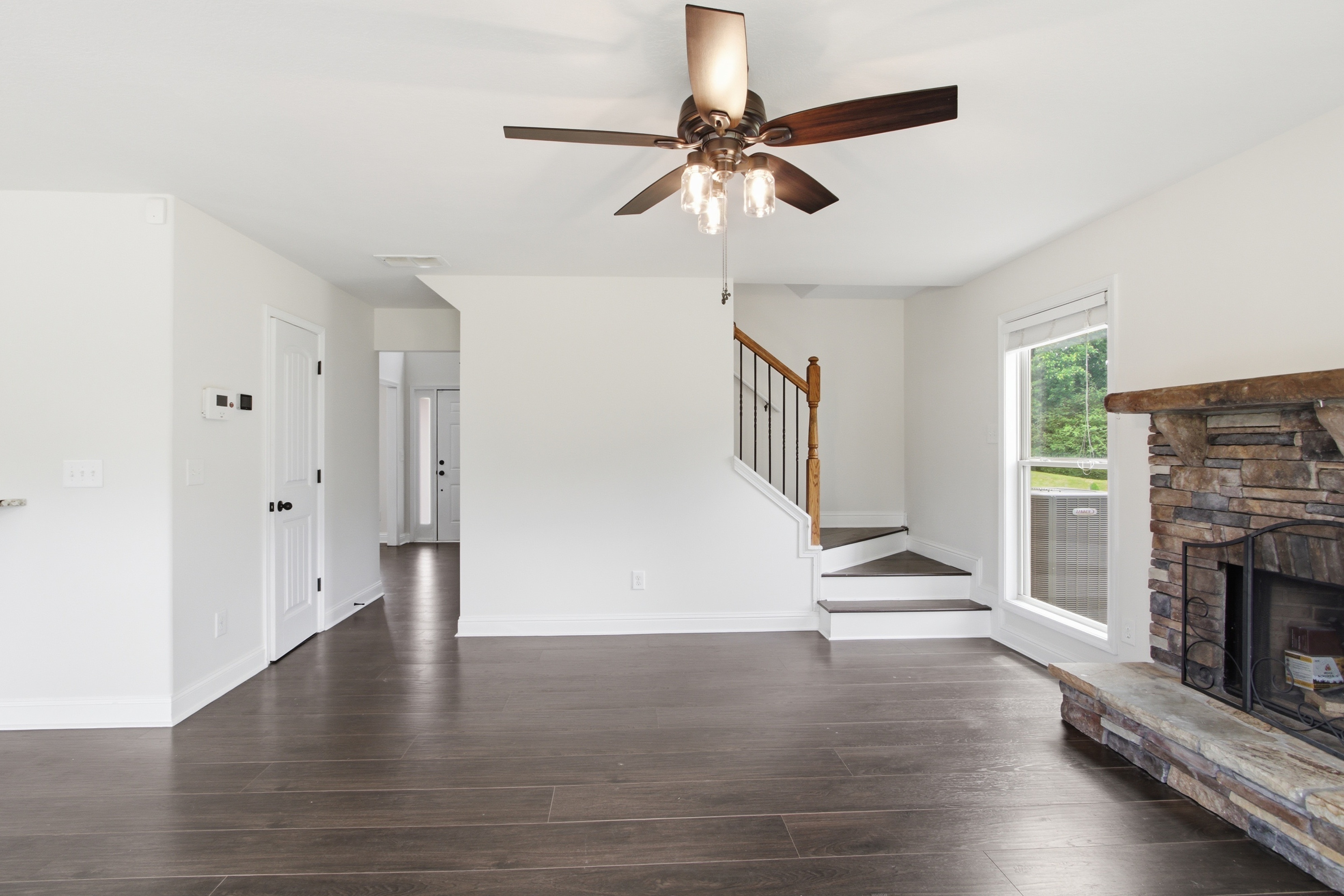 Photo 6 of 42 of 454 Woodbriar Dr, Jefferson, GA