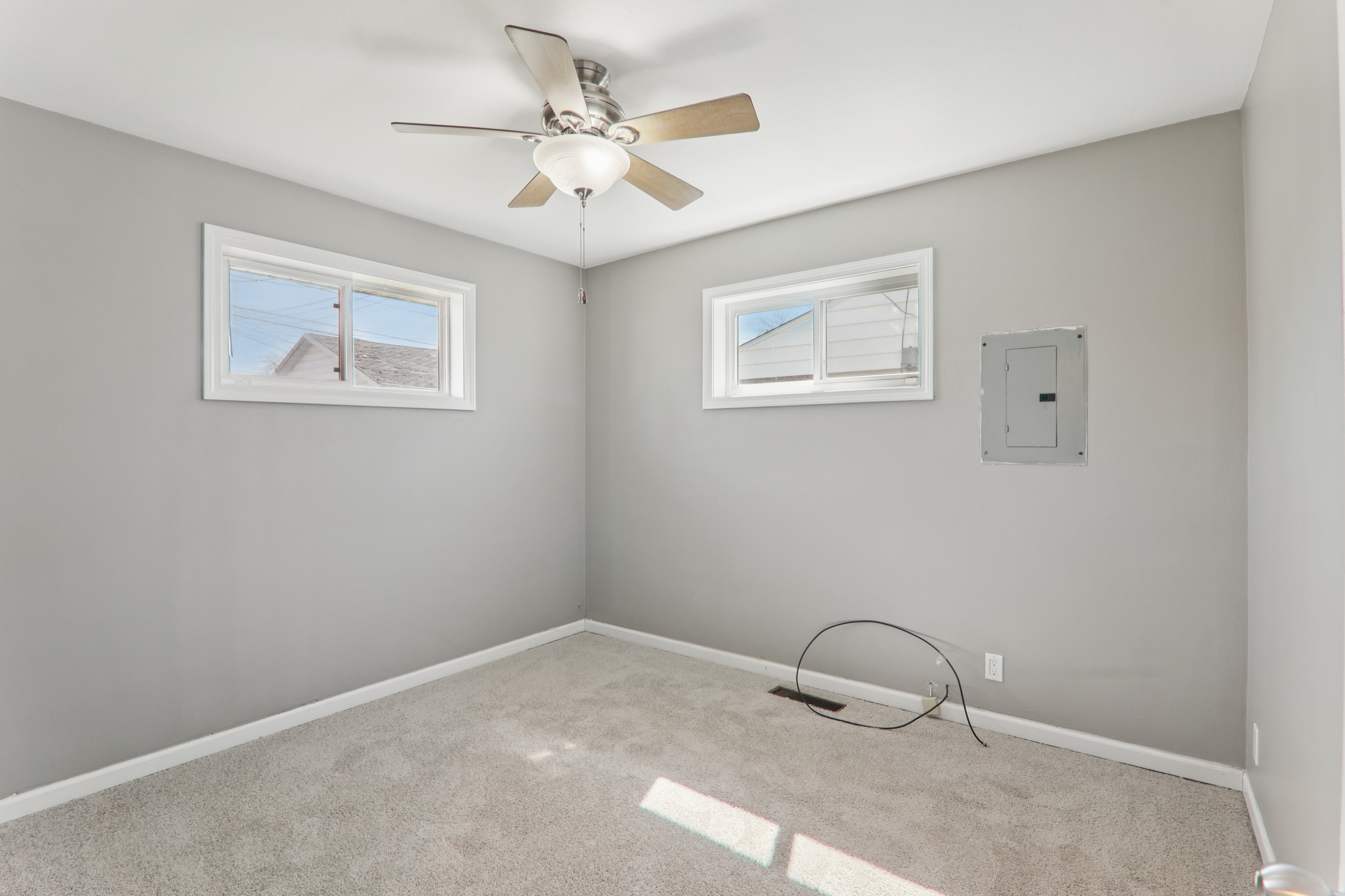 Photo 13 of 30 of 17303 Greenbay Ave, Lansing, IL