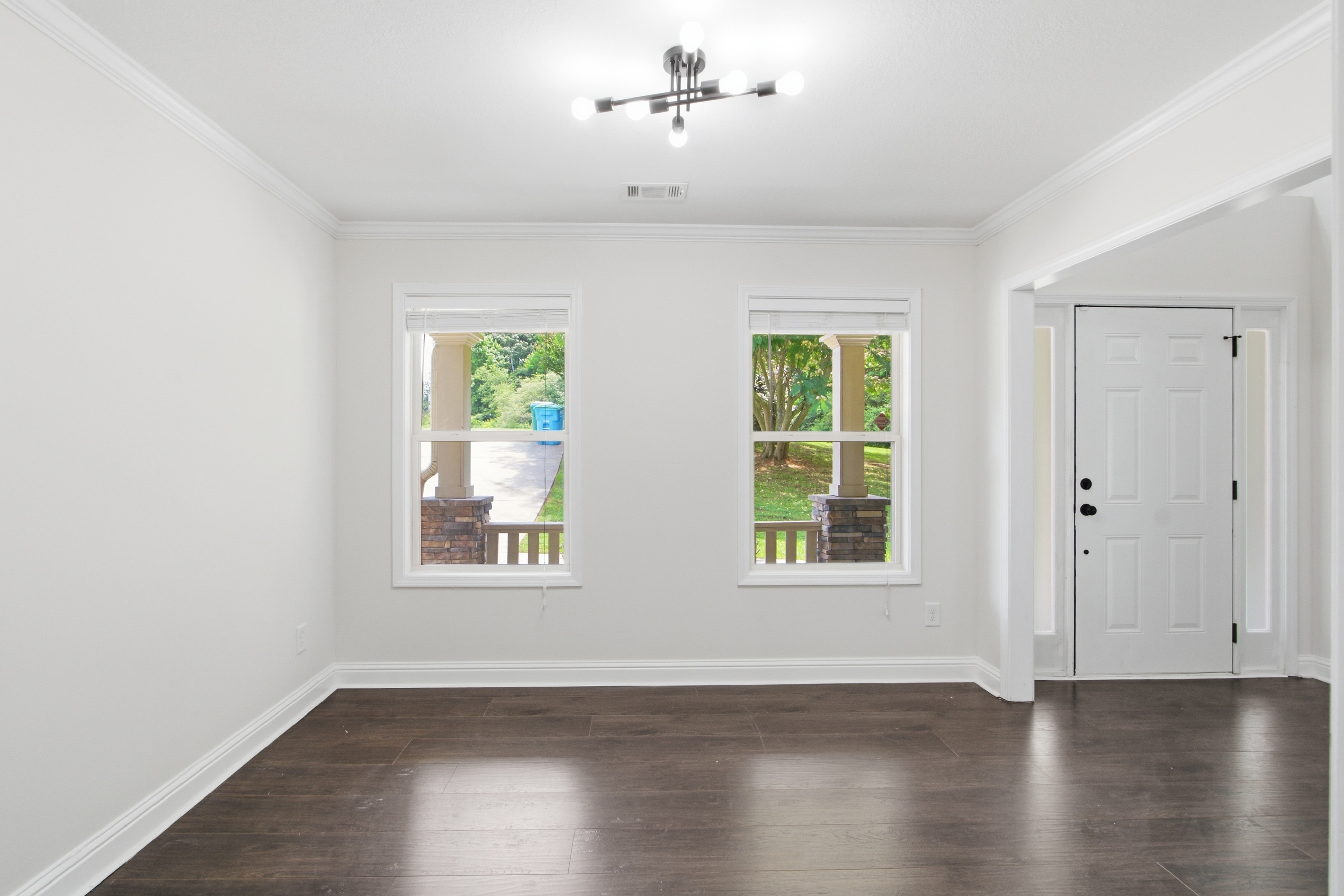 Photo 12 of 42 of 454 Woodbriar Dr, Jefferson, GA