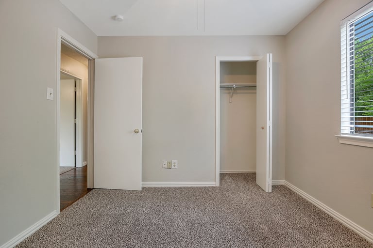 Photo 19 of 26 - 5804 Maurie Dr, Watauga, TX 76148