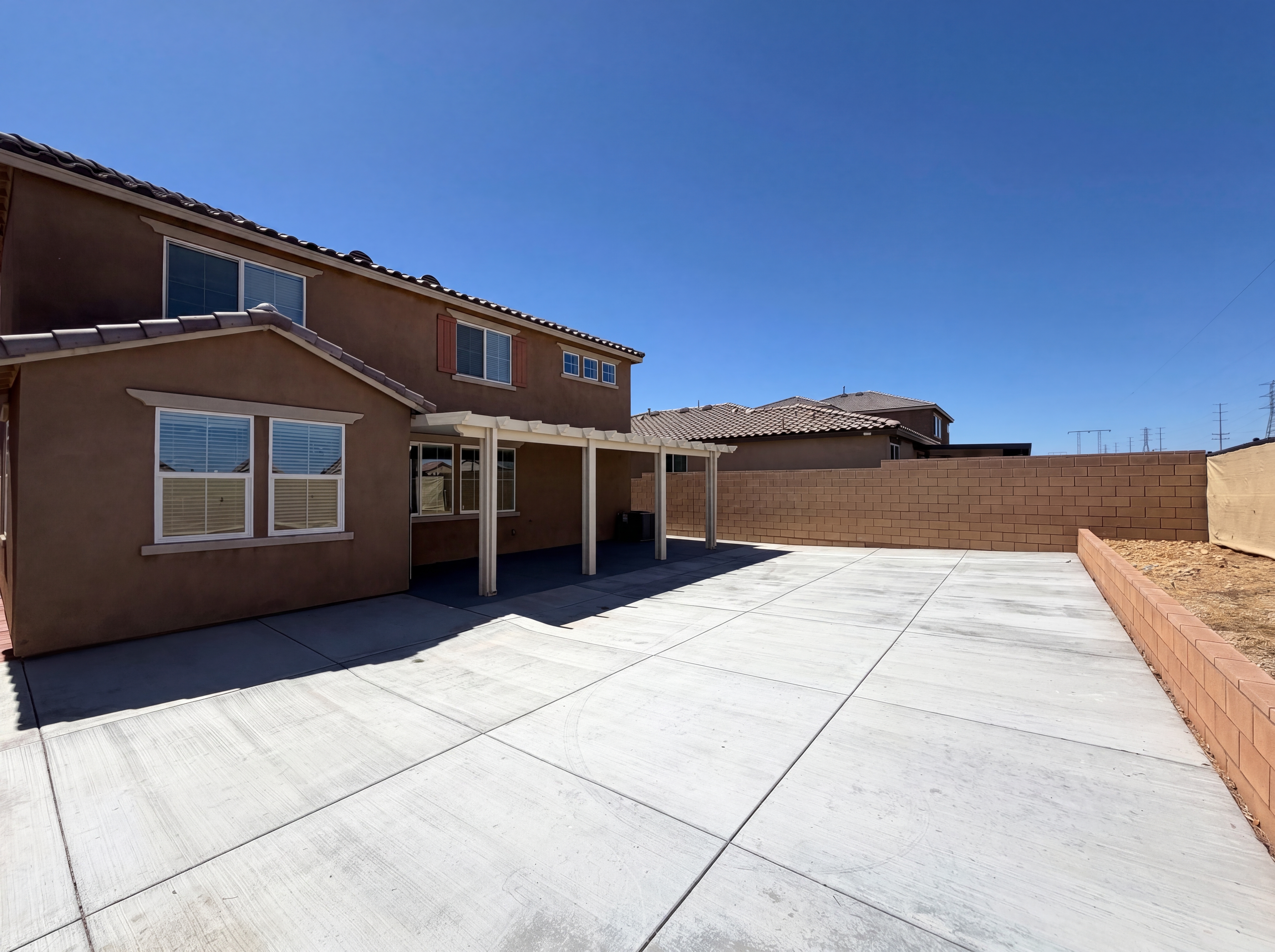 Photo 31 of 34 of 15110 Paseo Verde Pl, Victorville, CA
