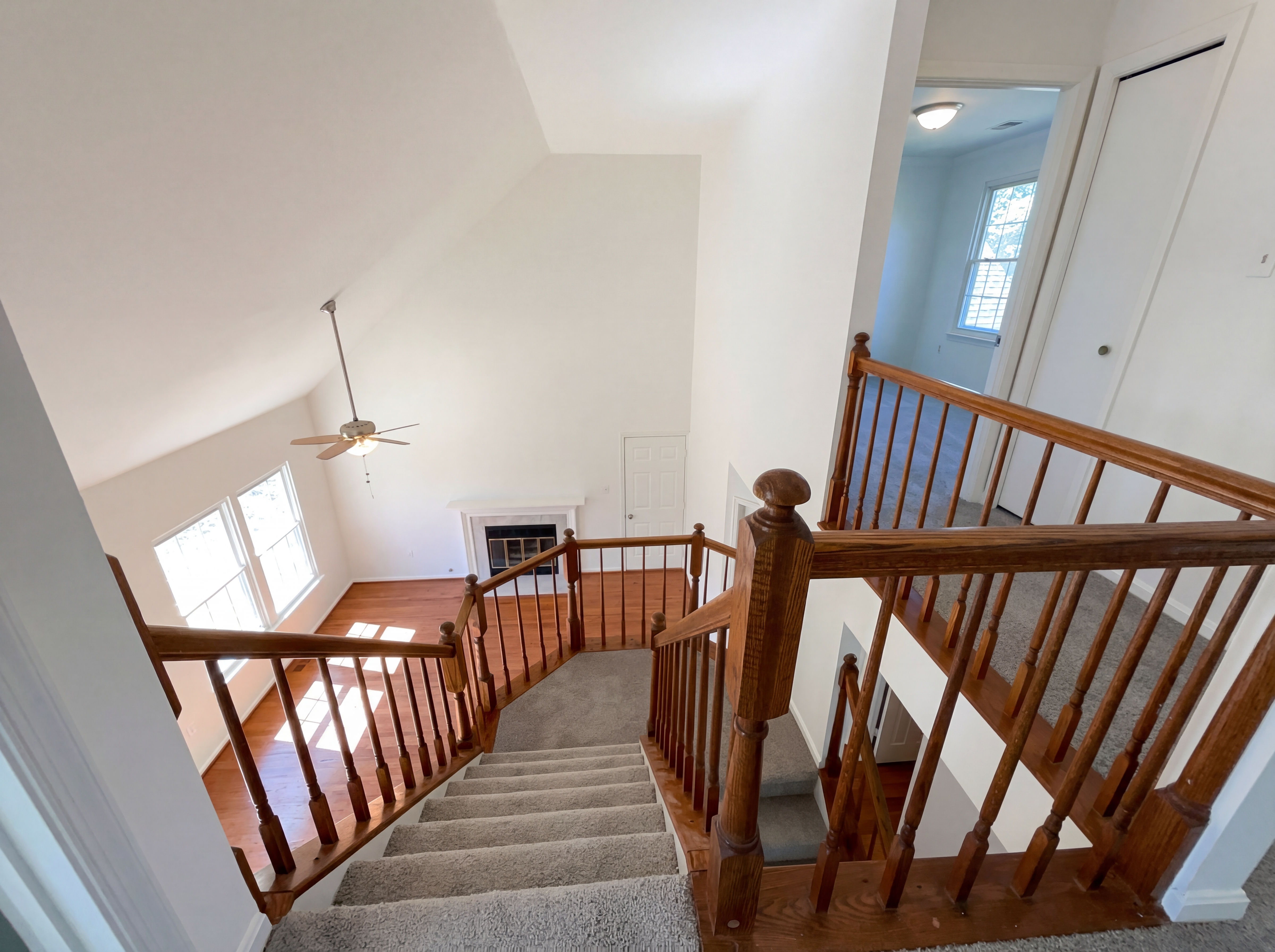 Photo 39 of 48 of 13907 Castle Ct, Chantilly, VA