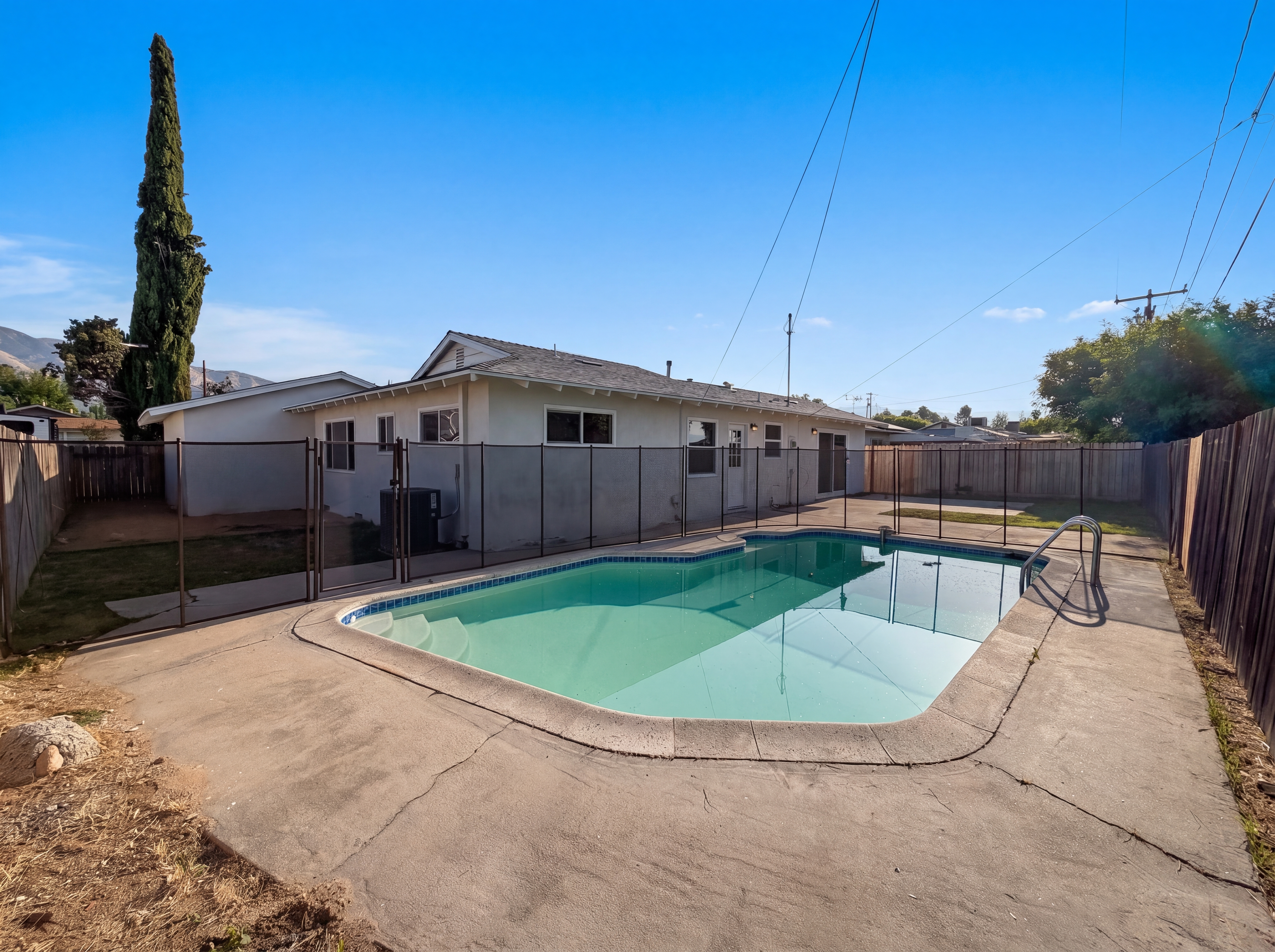 Photo 5 of 17 of 27807 Pluto St, Highland, CA