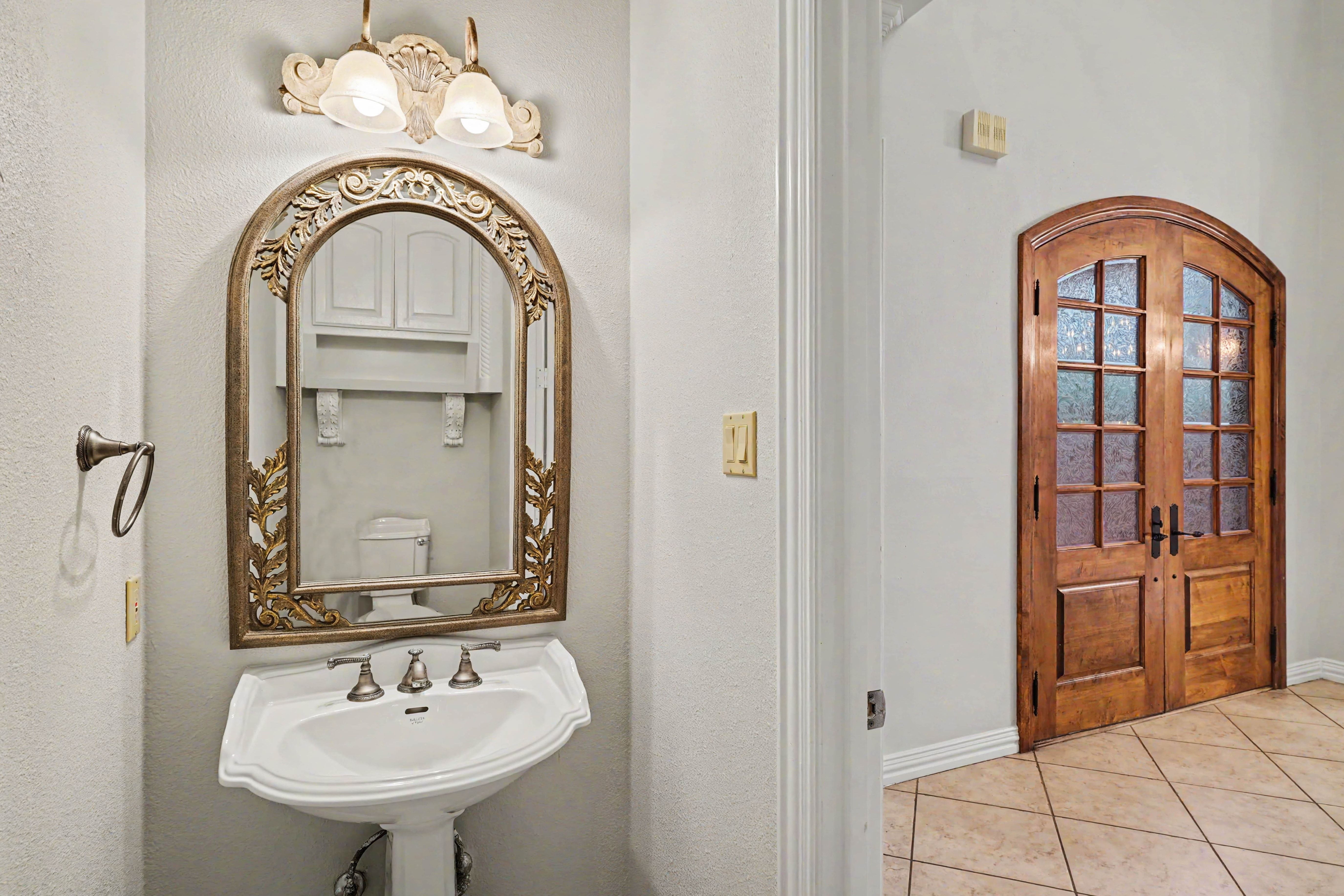 Photo 14 of 38 of 4201 Bluff View Dr, Granbury, TX