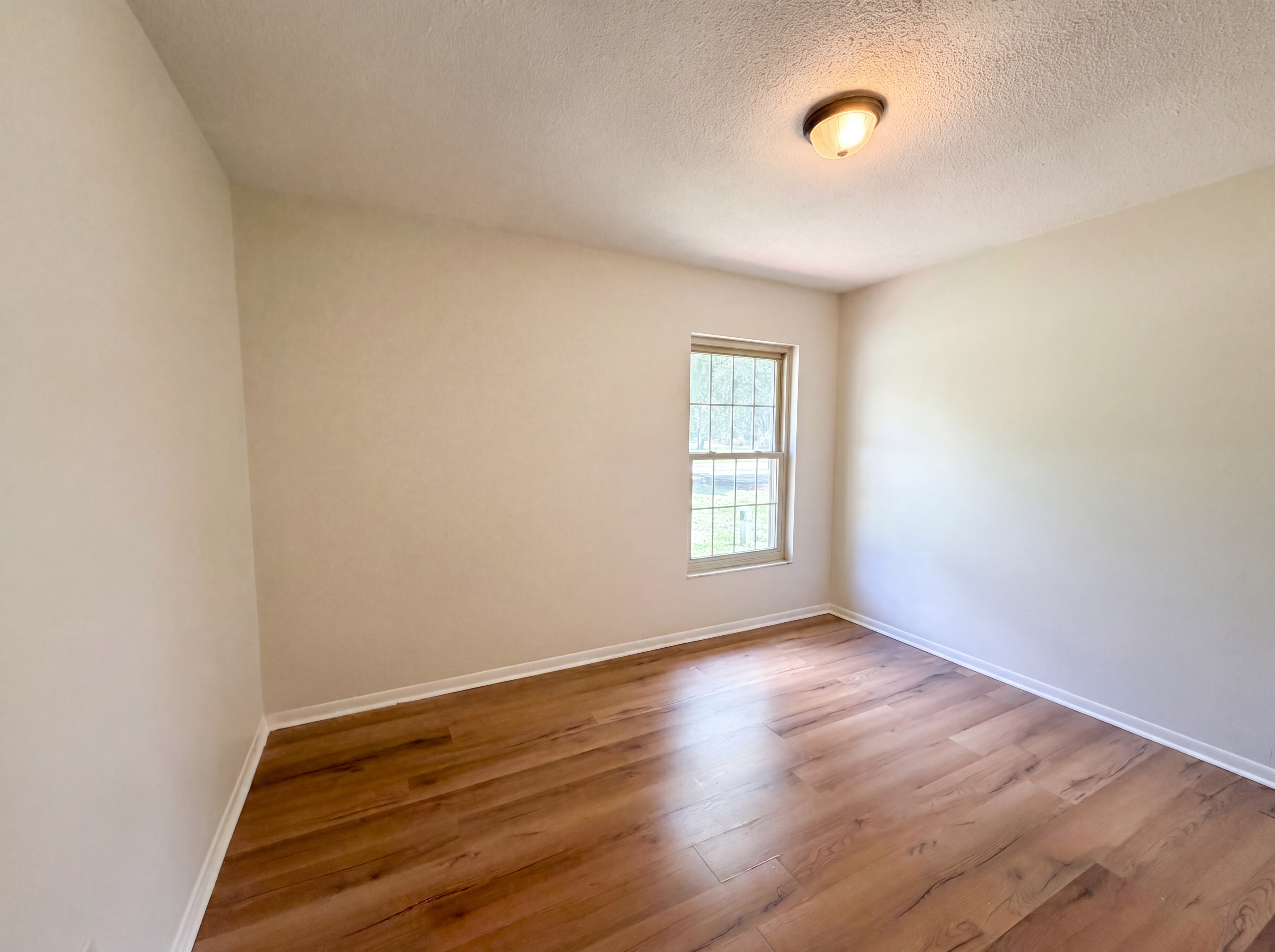 Photo 19 of 29 of 2534 Victarra Cir, Lutz, FL