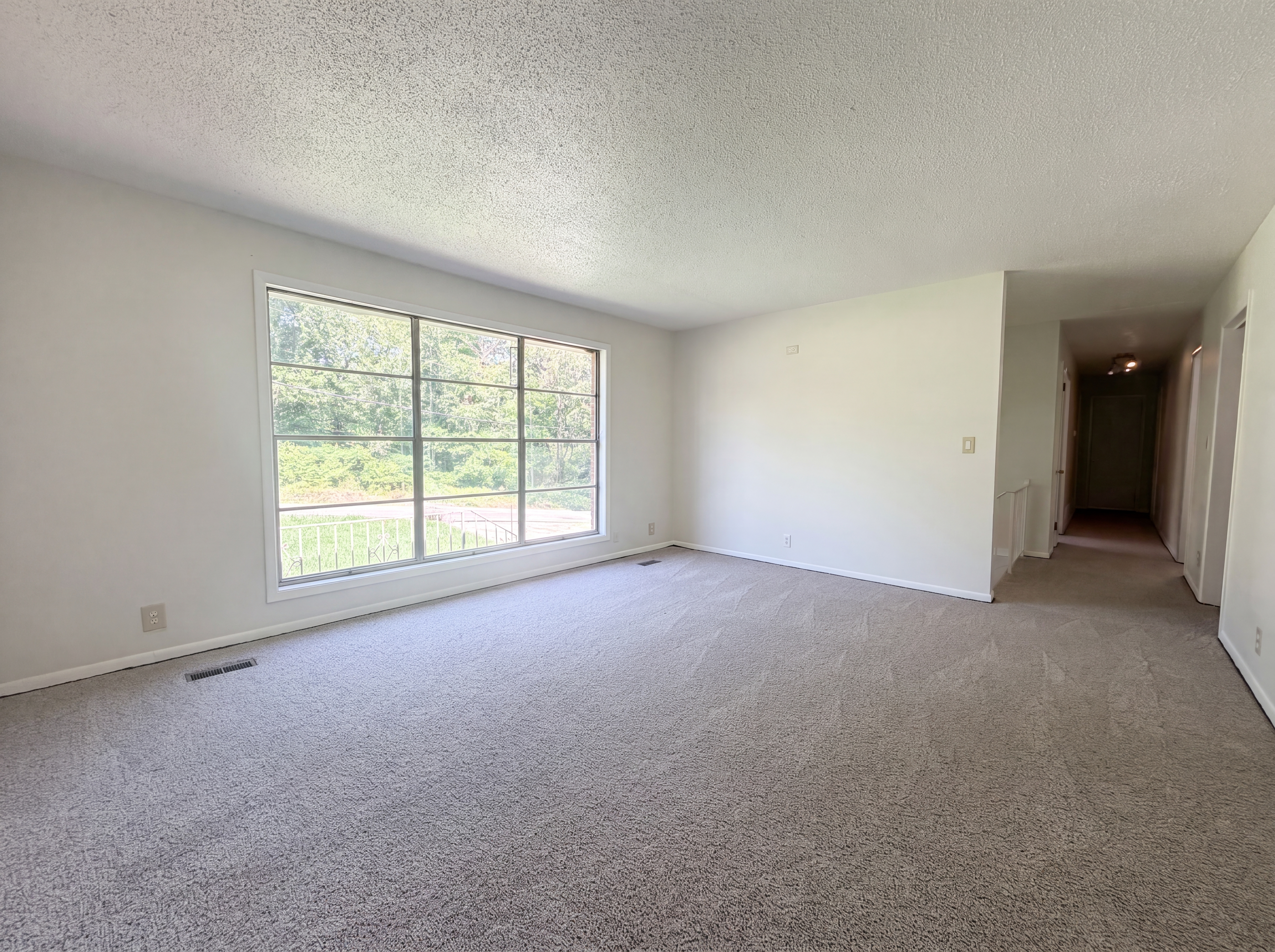 Photo 3 of 27 of 3115 33rd St SW, Birmingham, AL