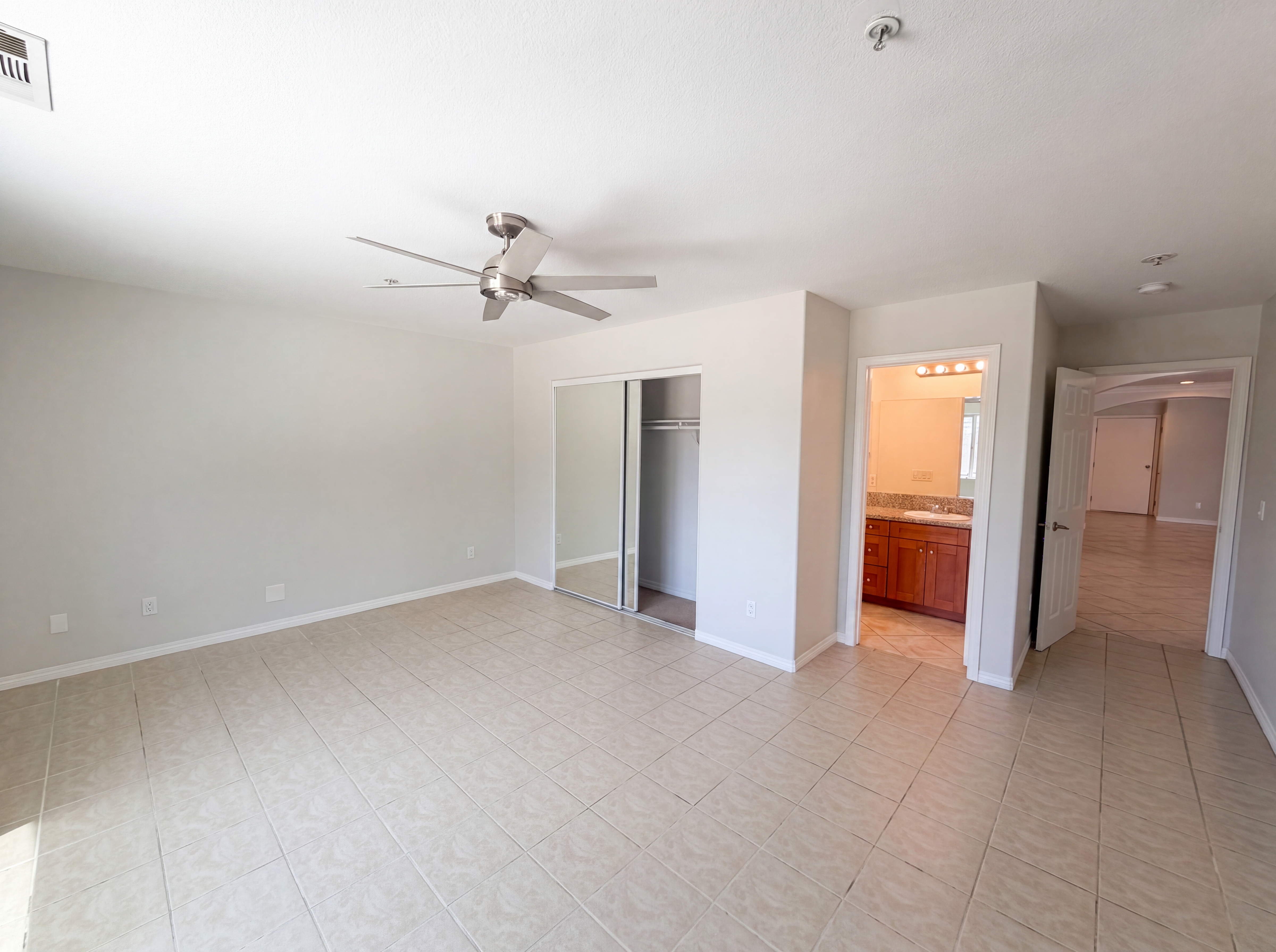 Photo 4 of 14 of 1774 7th St, Riverside, CA