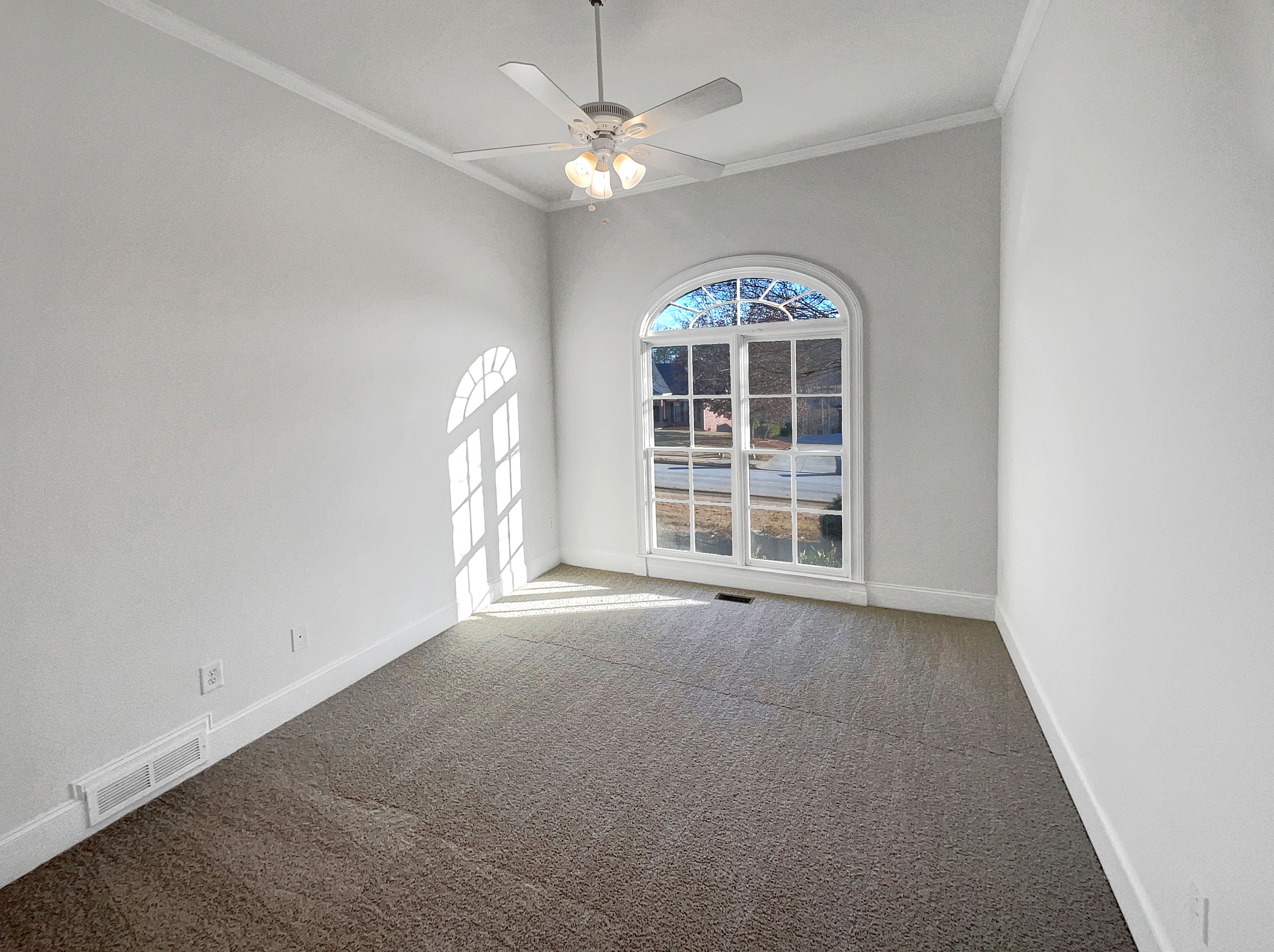 Photo 17 of 25 of 7880 Gable Dr, Douglasville, GA
