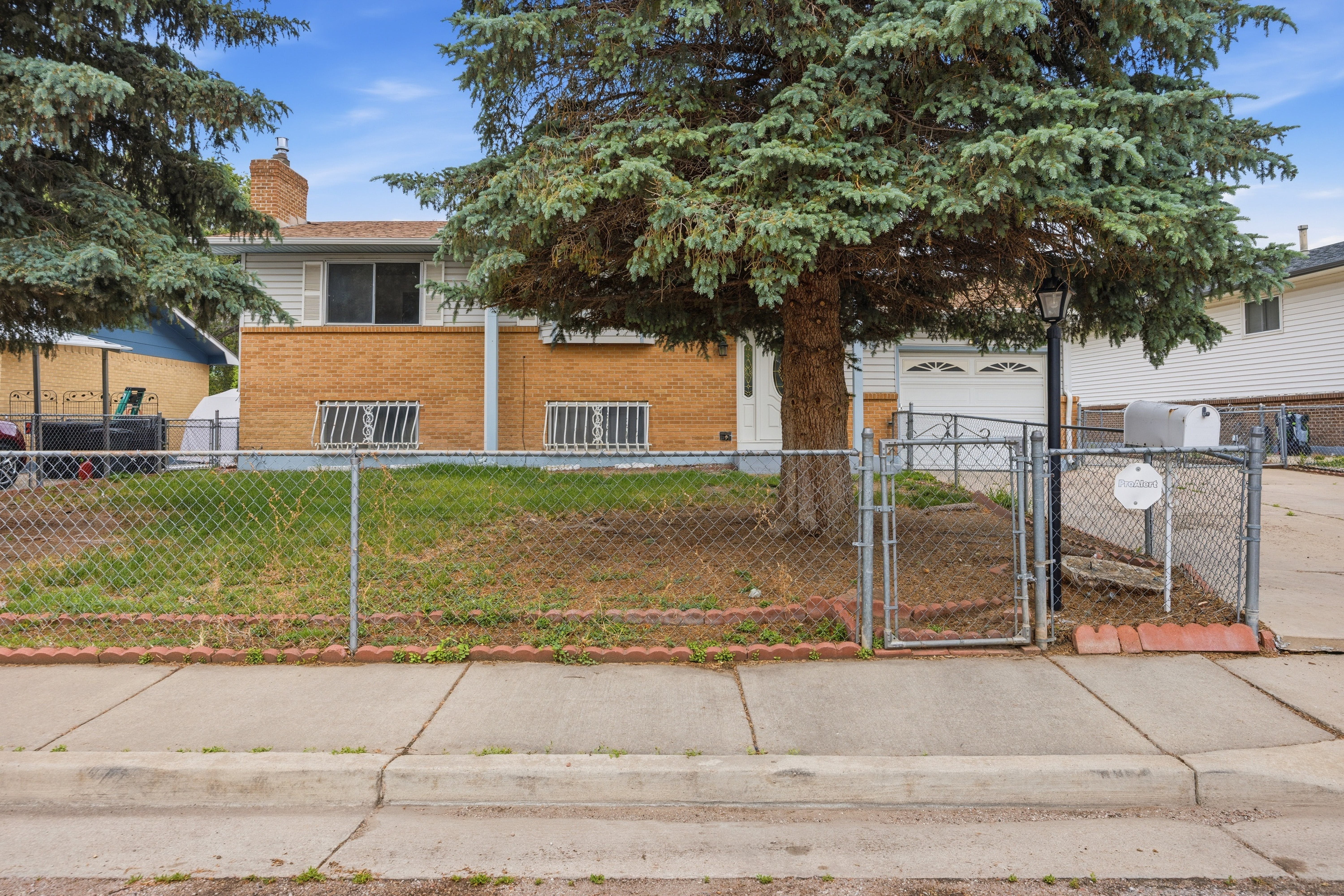 Photo 6 of 49 of 228 Fairfax St, Colorado Springs, CO