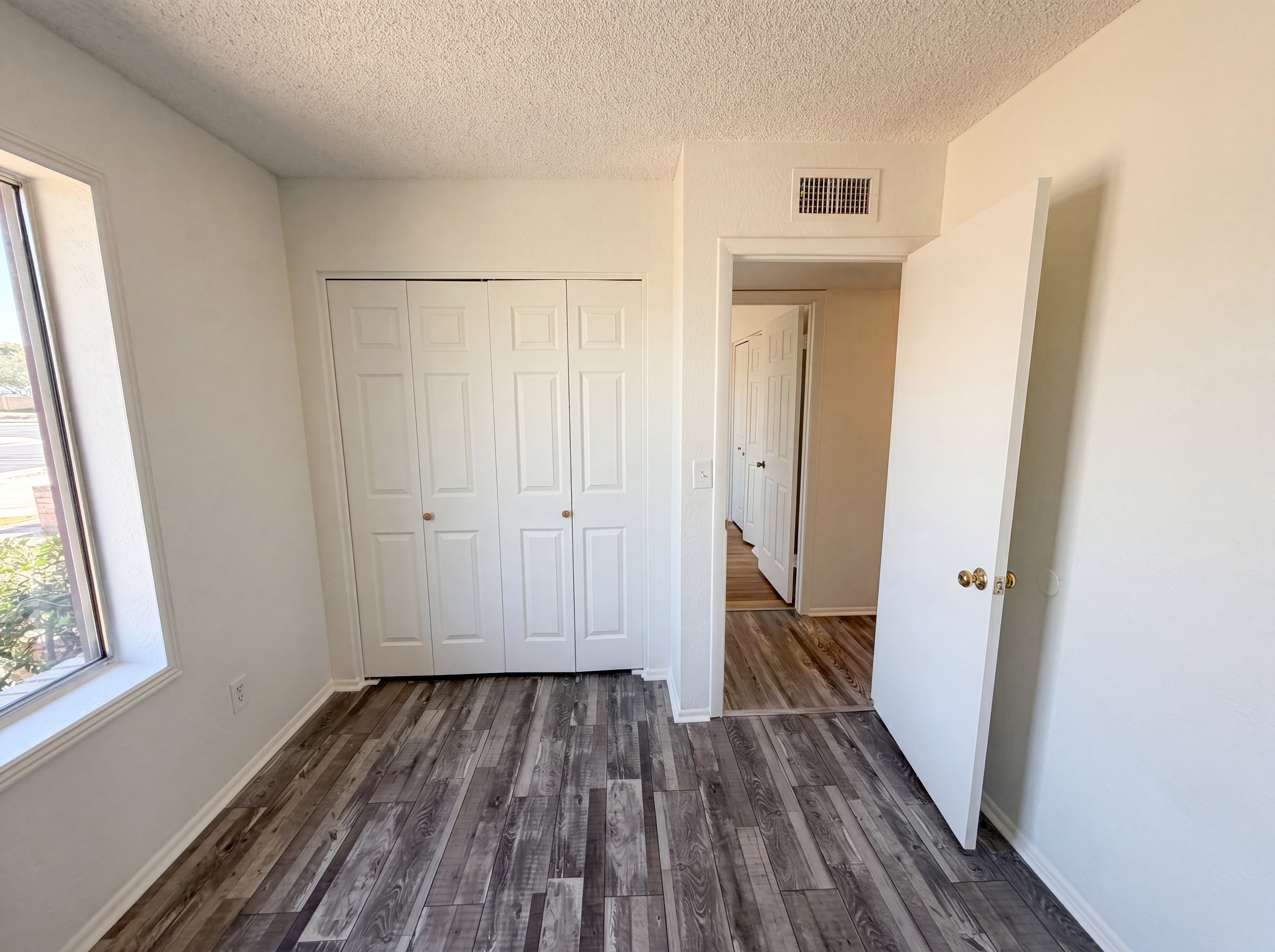 Photo 12 of 24 of 6703 W Sierra St, Peoria, AZ