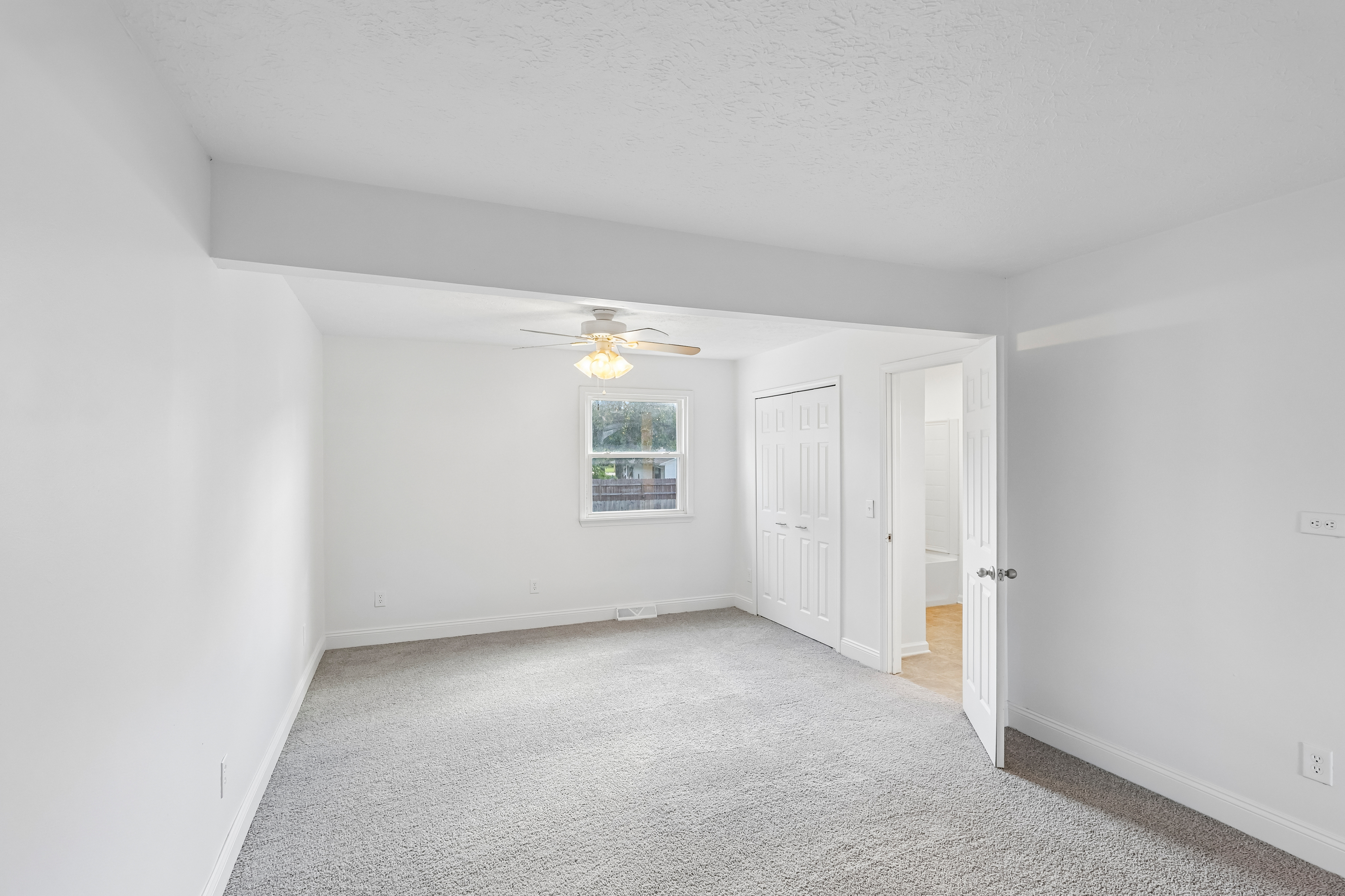 Photo 11 of 27 of 4137 Gary Ave, Lorain, OH