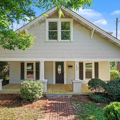 Property photo 1 of 1402 1st Avenue Pl NW