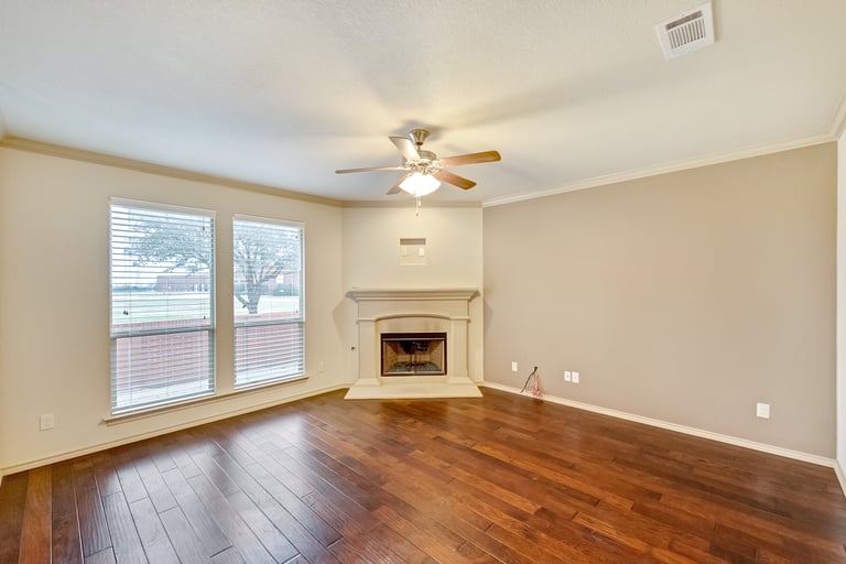 Photo 12 of 28 - 8212 Misty Water Dr, Fort Worth, TX 76131