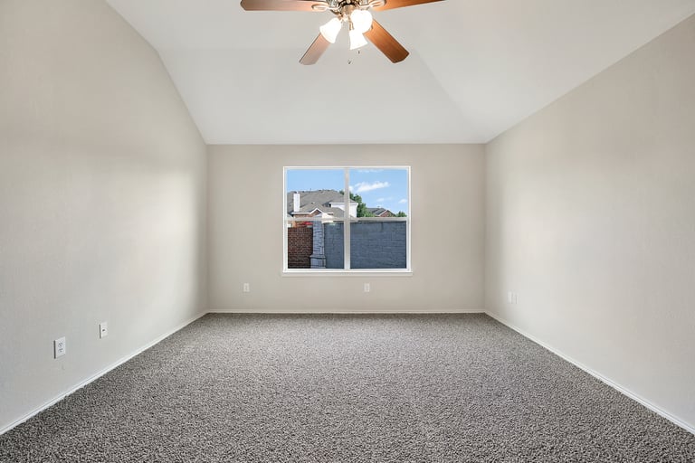 Photo 14 of 25 - 4844 Ambrosia Dr, Fort Worth, TX 76244