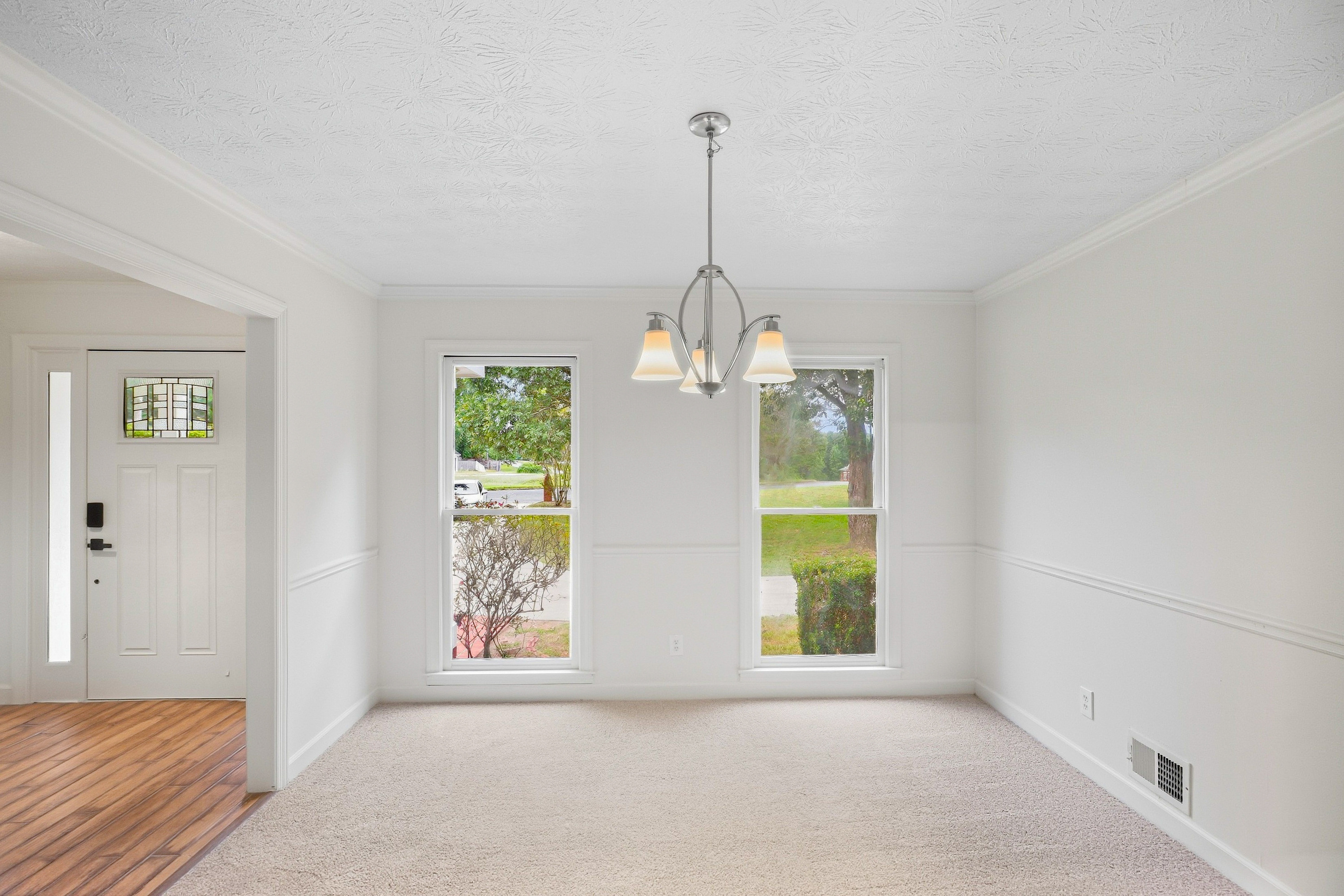 Photo 9 of 50 of 1502 Shoal Creek Dr SW, Conyers, GA